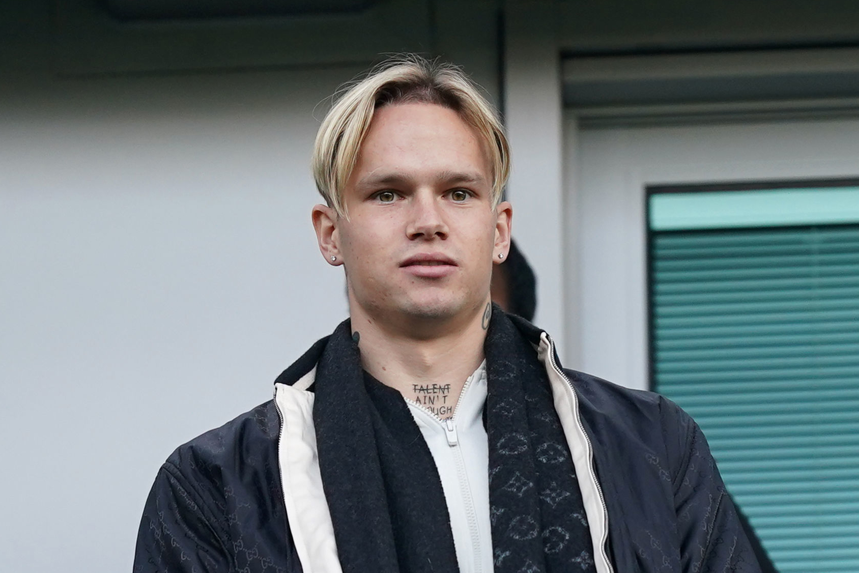 Chelsea confirm signing of Mykhaylo Mudryk as Blues beat Arsenal to £89m winger