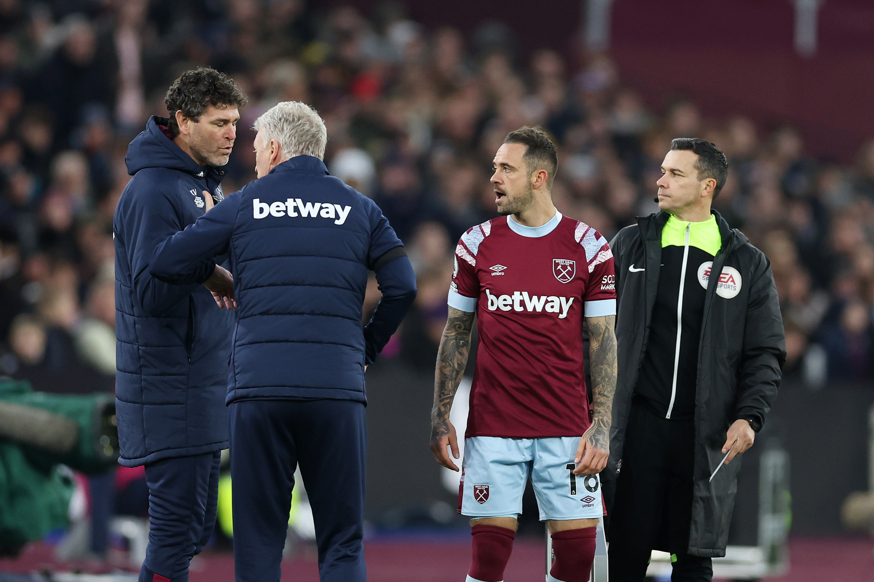 West Ham dealt blow as new signing Danny Ings suffers knee injury