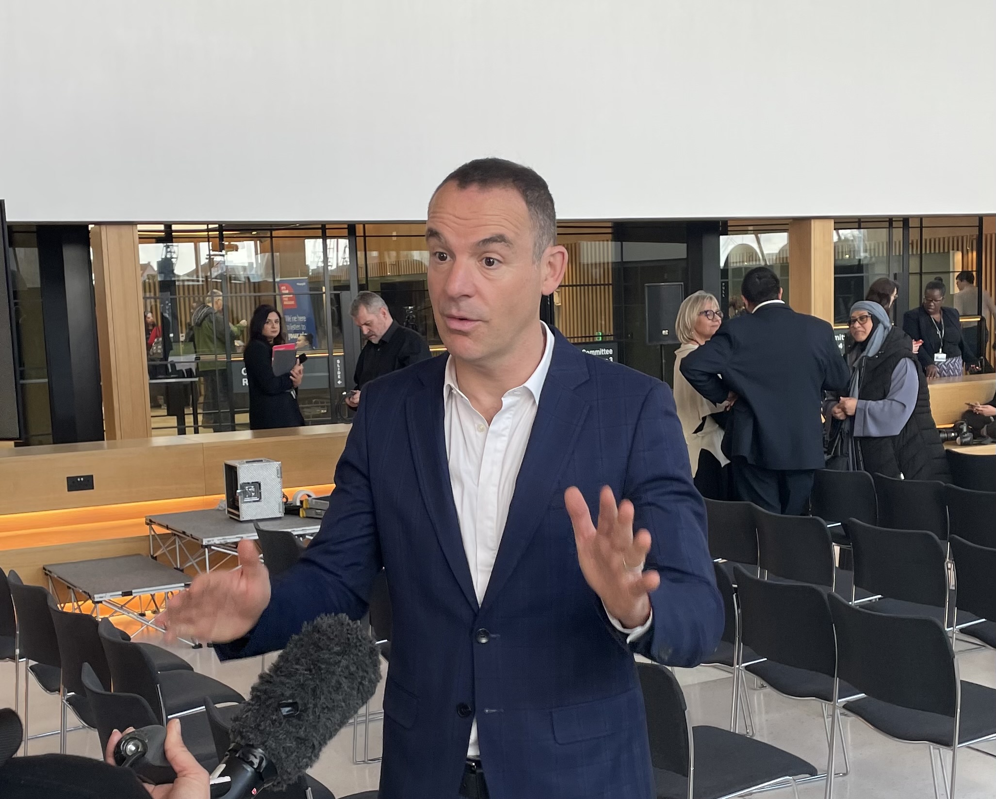 Money saving expert Martin Lewis urges the Government not to cut energy bills subsidy
