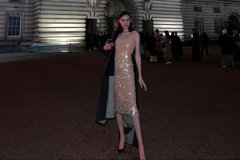 Alexa Chung does naked dressing for Buckingham Palace party