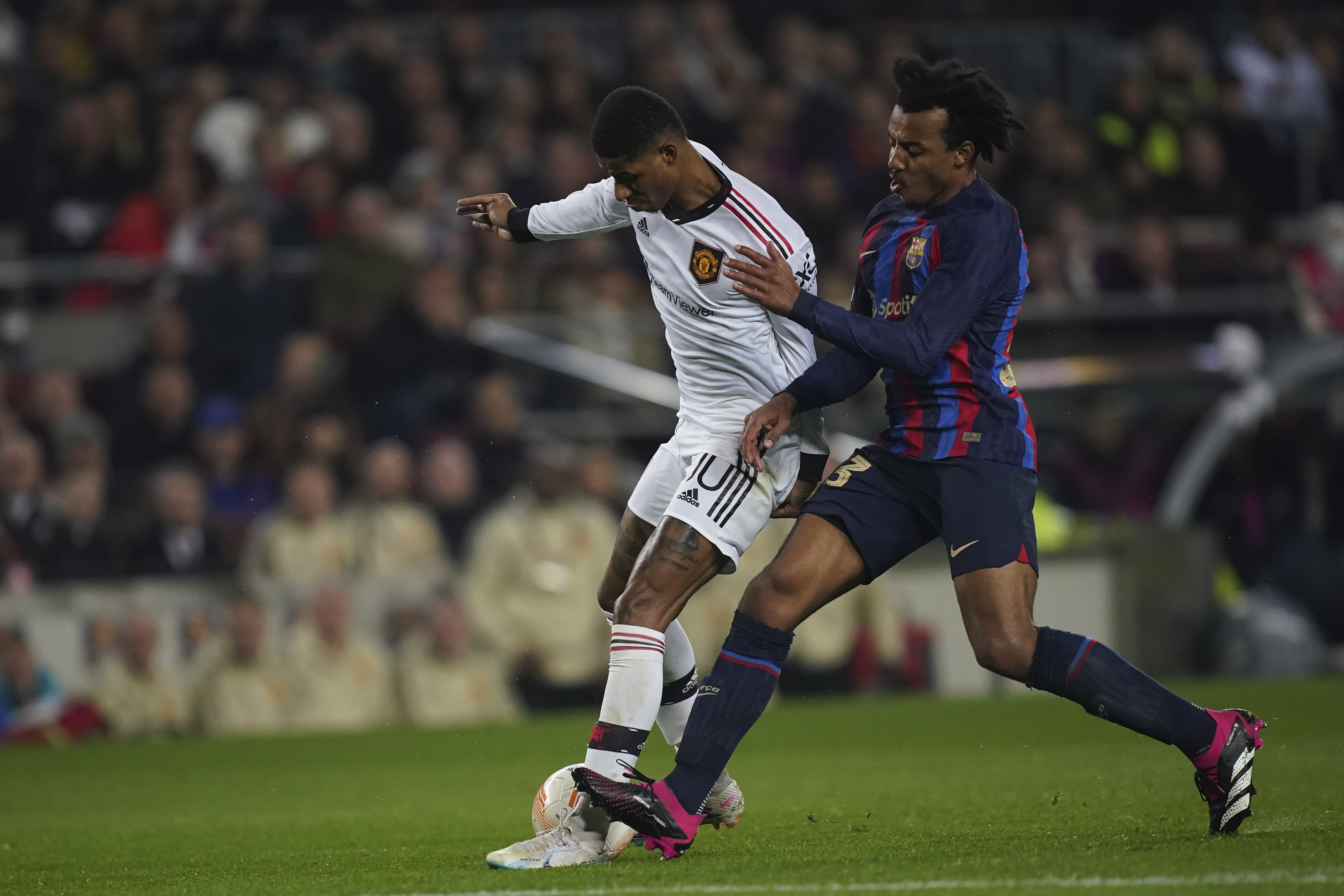 Erik ten Hag reveals what Maurizio Mariani told him to explain controversial Marcus Rashford decision