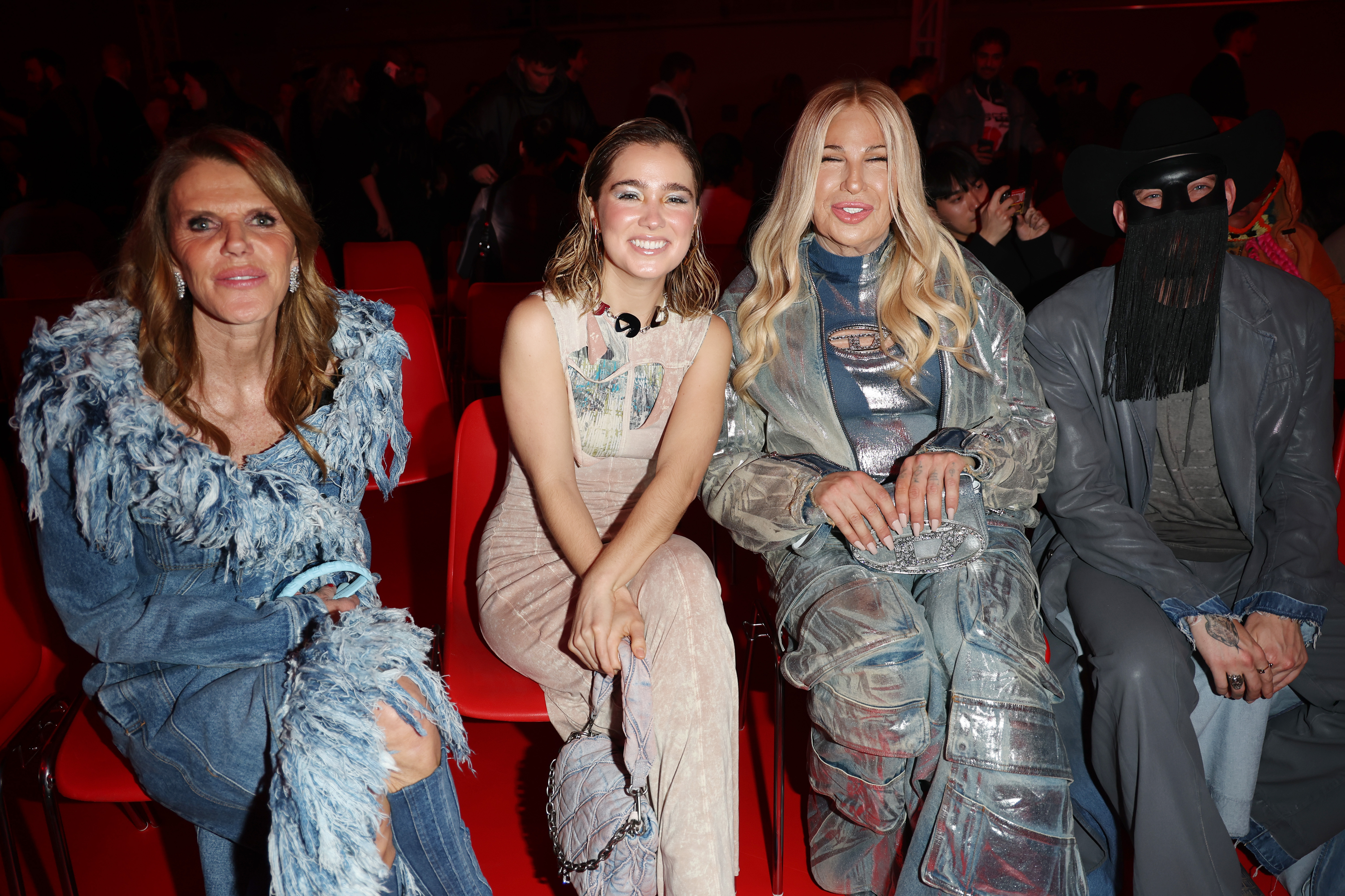 Is that Jennifer Coolidge at Milan Fashion Week? Wait...