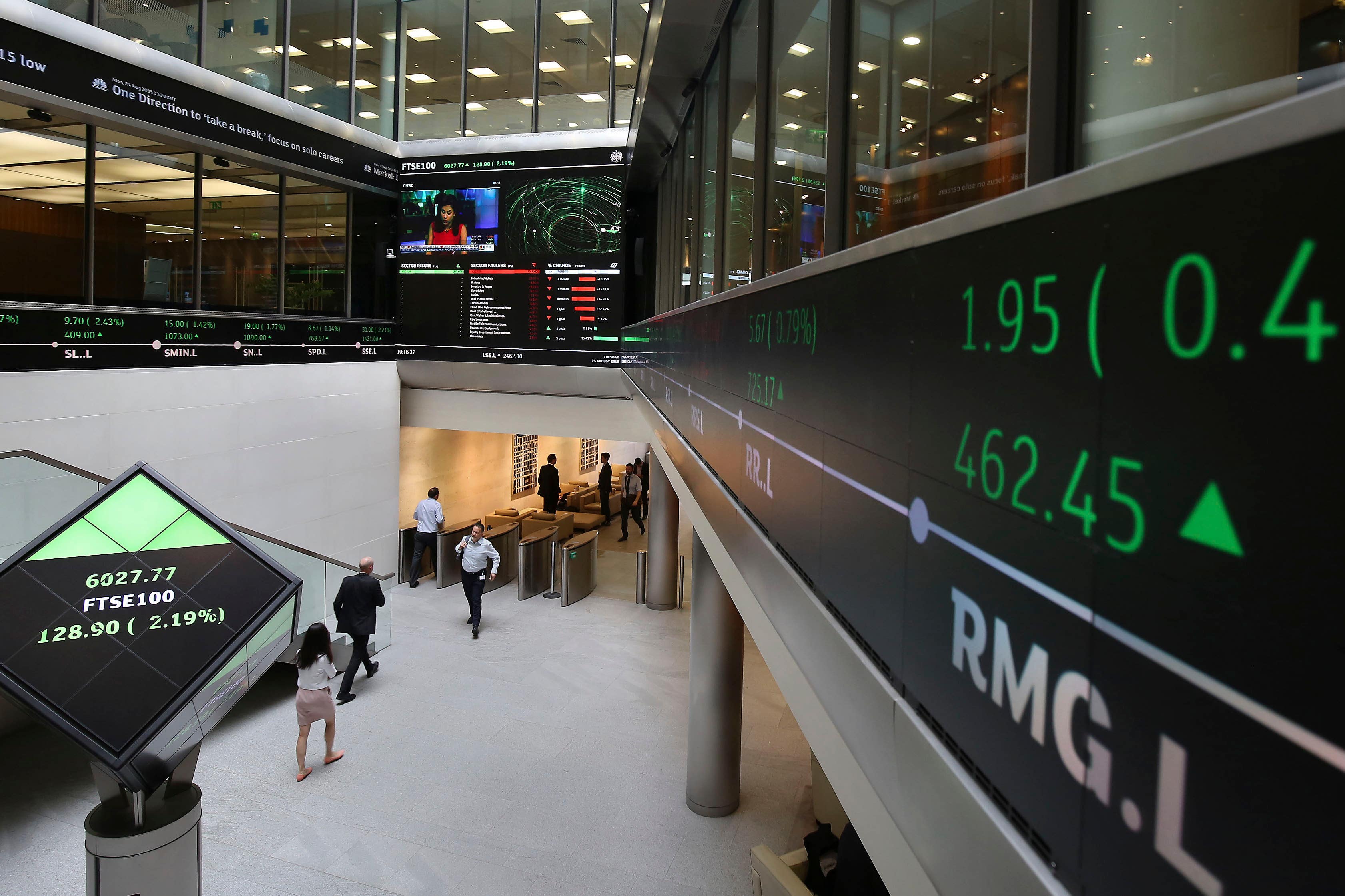 Building materials firm CRH set to move London listing to New York