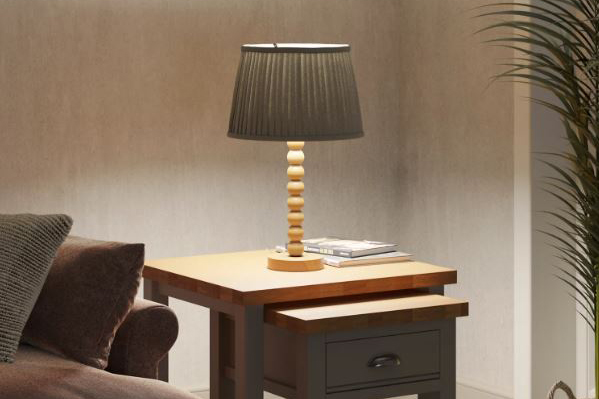 Best antique-looking table lamps that will look great in your lounge