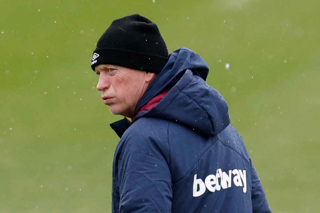 David Moyes strives to rescue West Ham’s crumbling season among Greek ruins