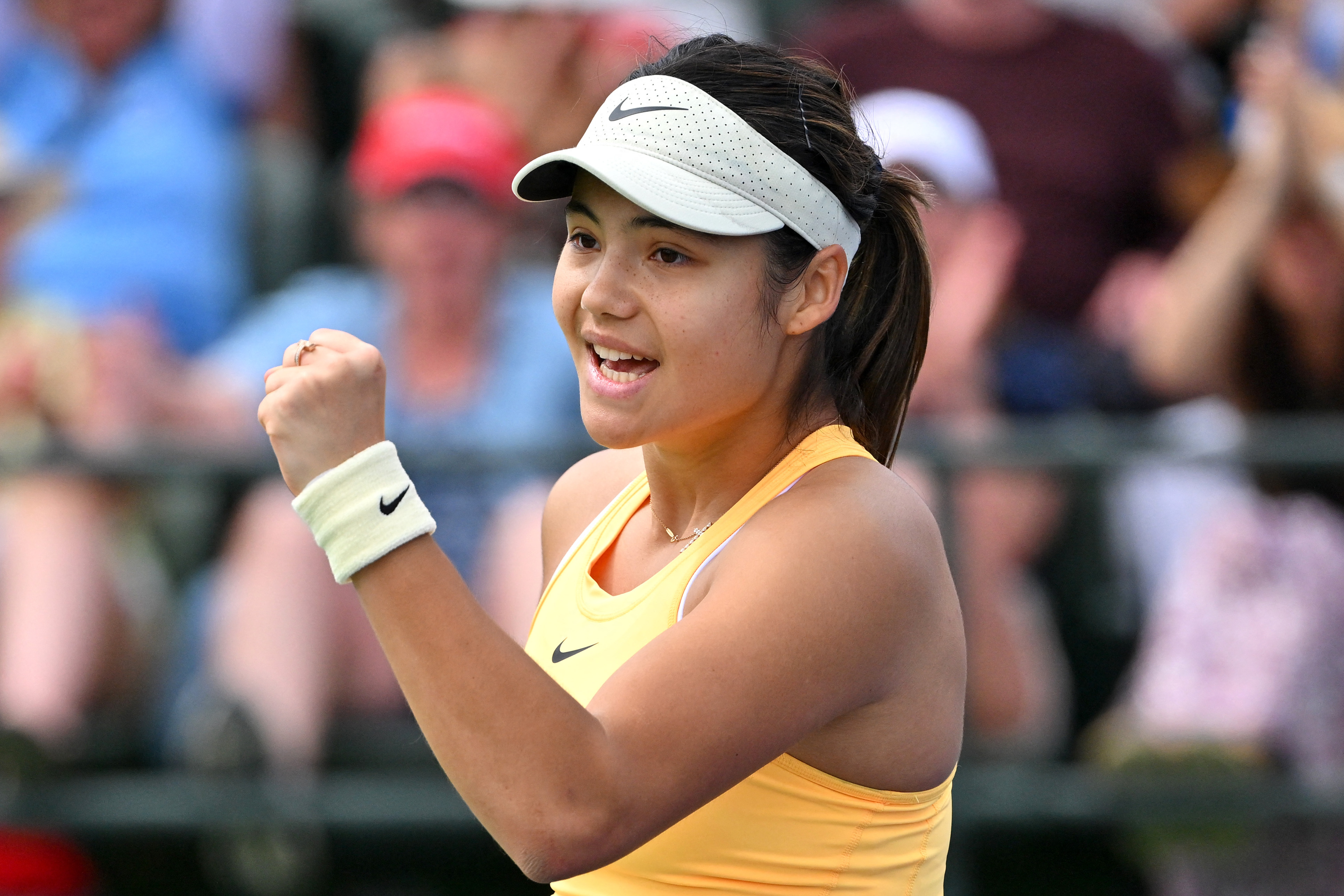 Emma Raducanu into Indian Wells last-32 as Jack Draper beats Dan Evans in Battle of Britain