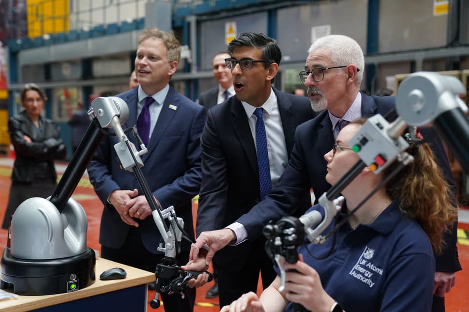 Rishi Sunak visits Oxfordshire
