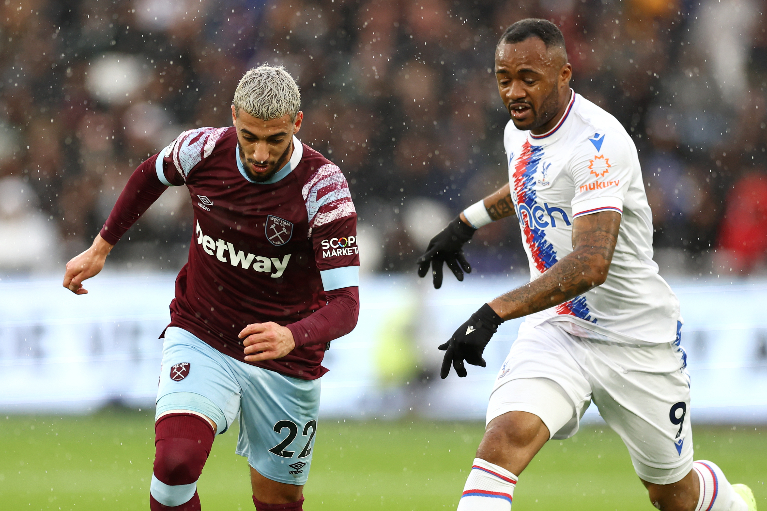 Congested Premier League relegation battle offers West Ham and Crystal Palace hope