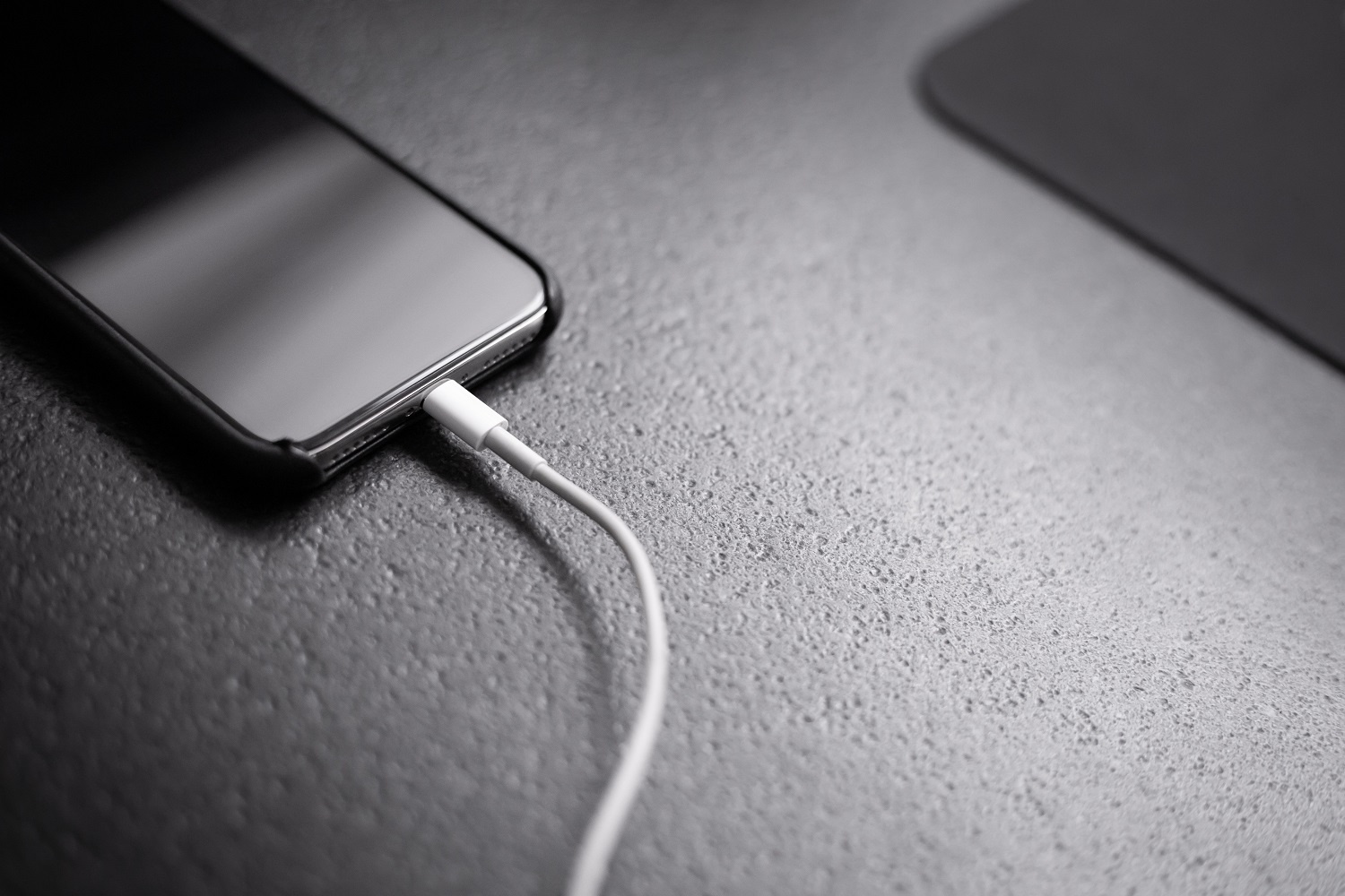 Don’t use public phone chargers, FBI warns