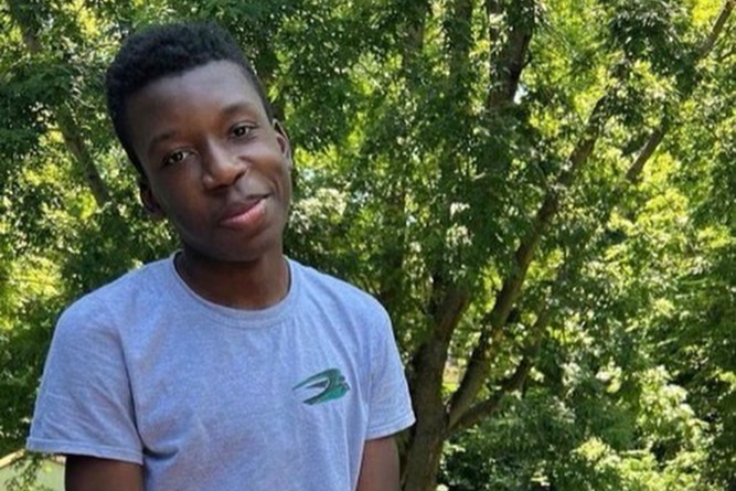 11977801 Black boy shot in the head after ringing the wrong doorbell 
