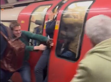 Tube staff praised after Northern Line chaos caused by suspected fire
