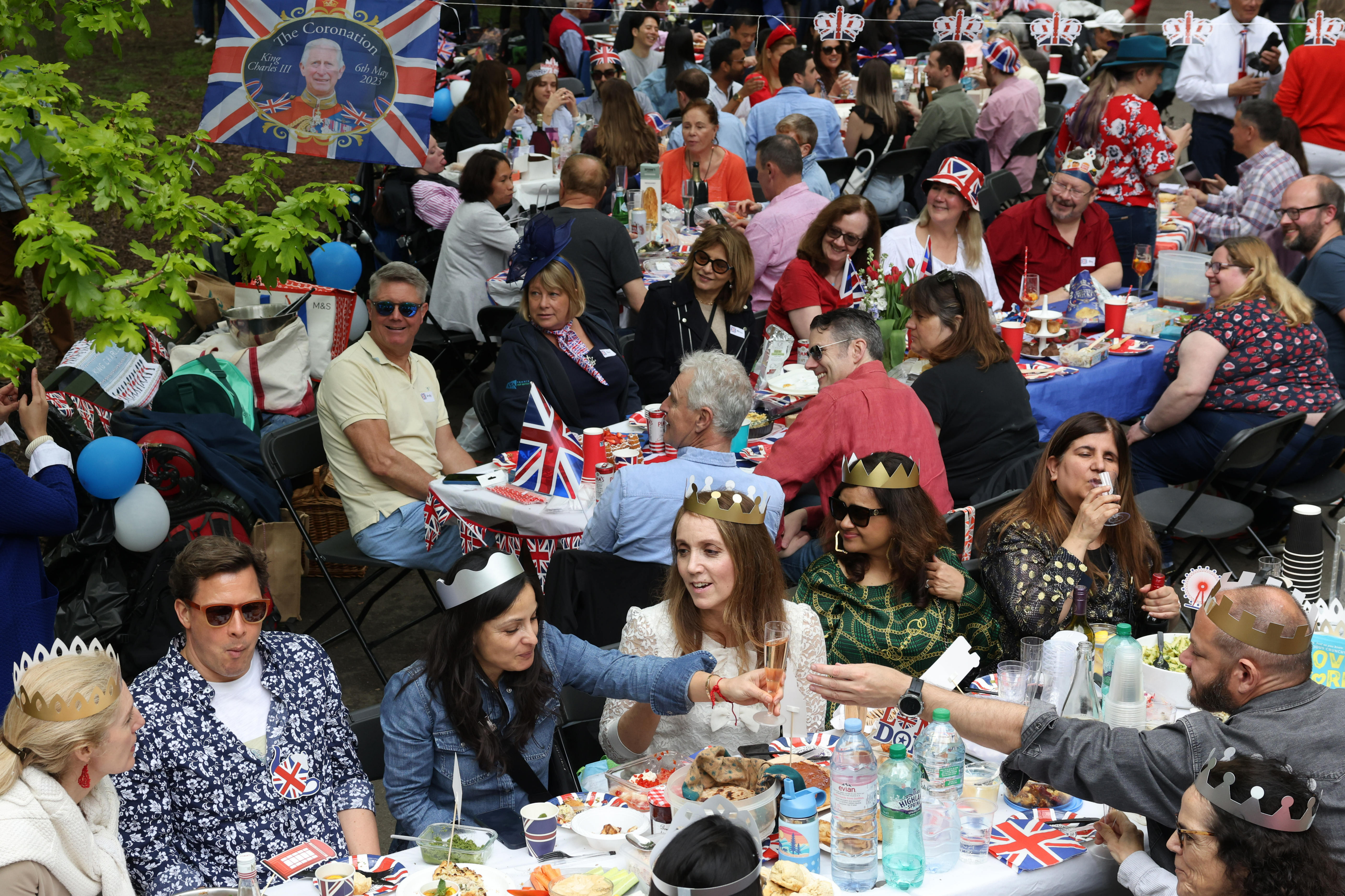UK supermarket sales hit £2.8bn in Coronation week