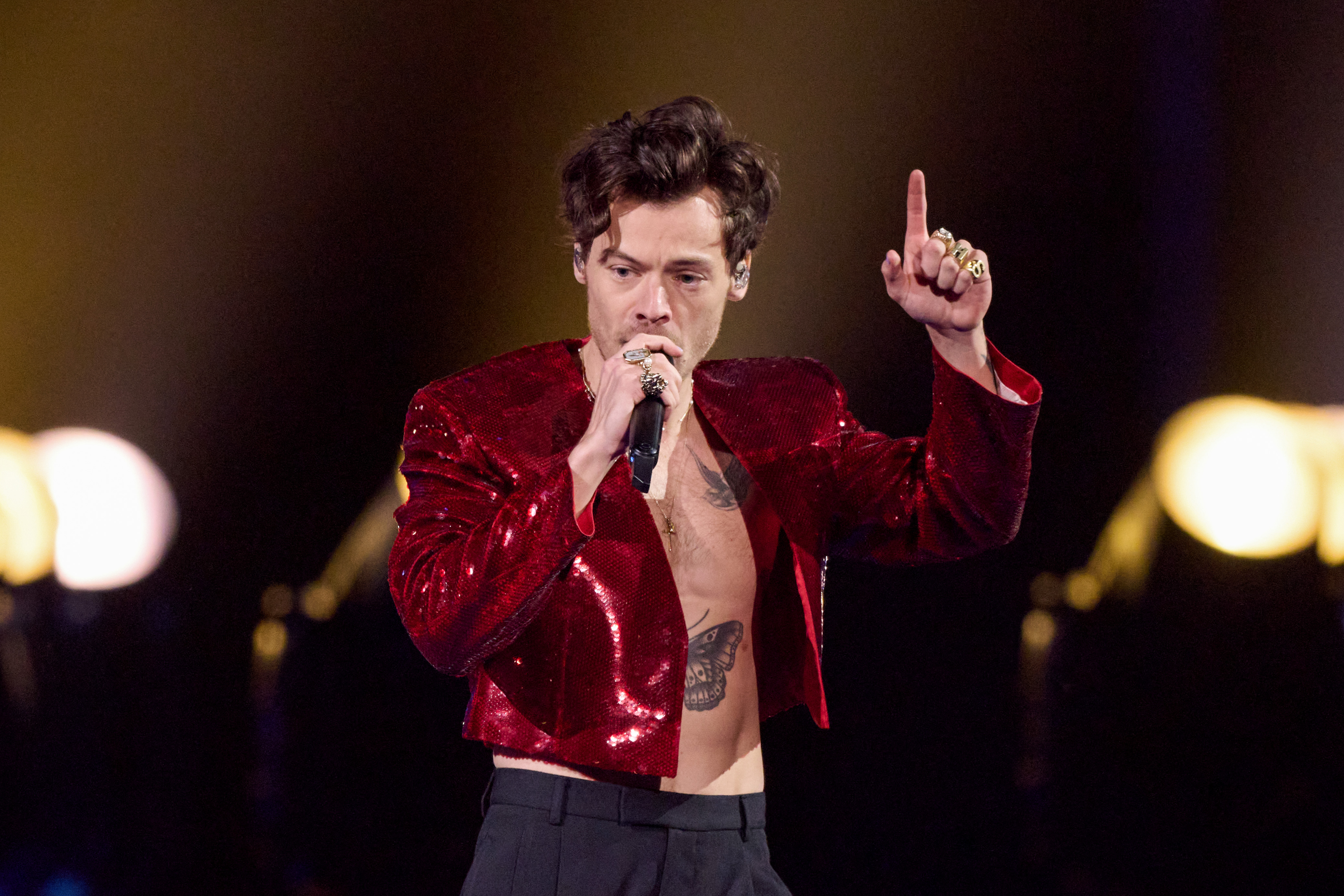 Harry Styles announces £20 gig following ticket price backlash