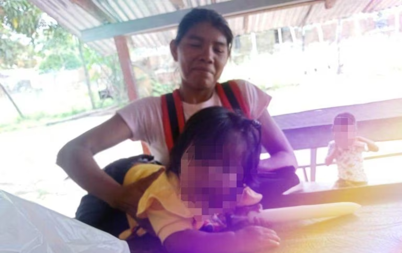 4 Children found alive in jungle after plane crash 