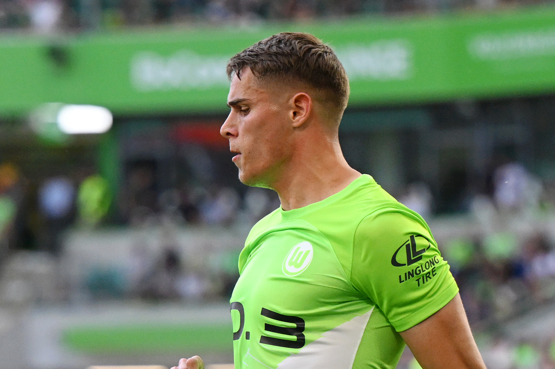 Micky van de Ven’s agent talks up Tottenham move as transfer talks continue