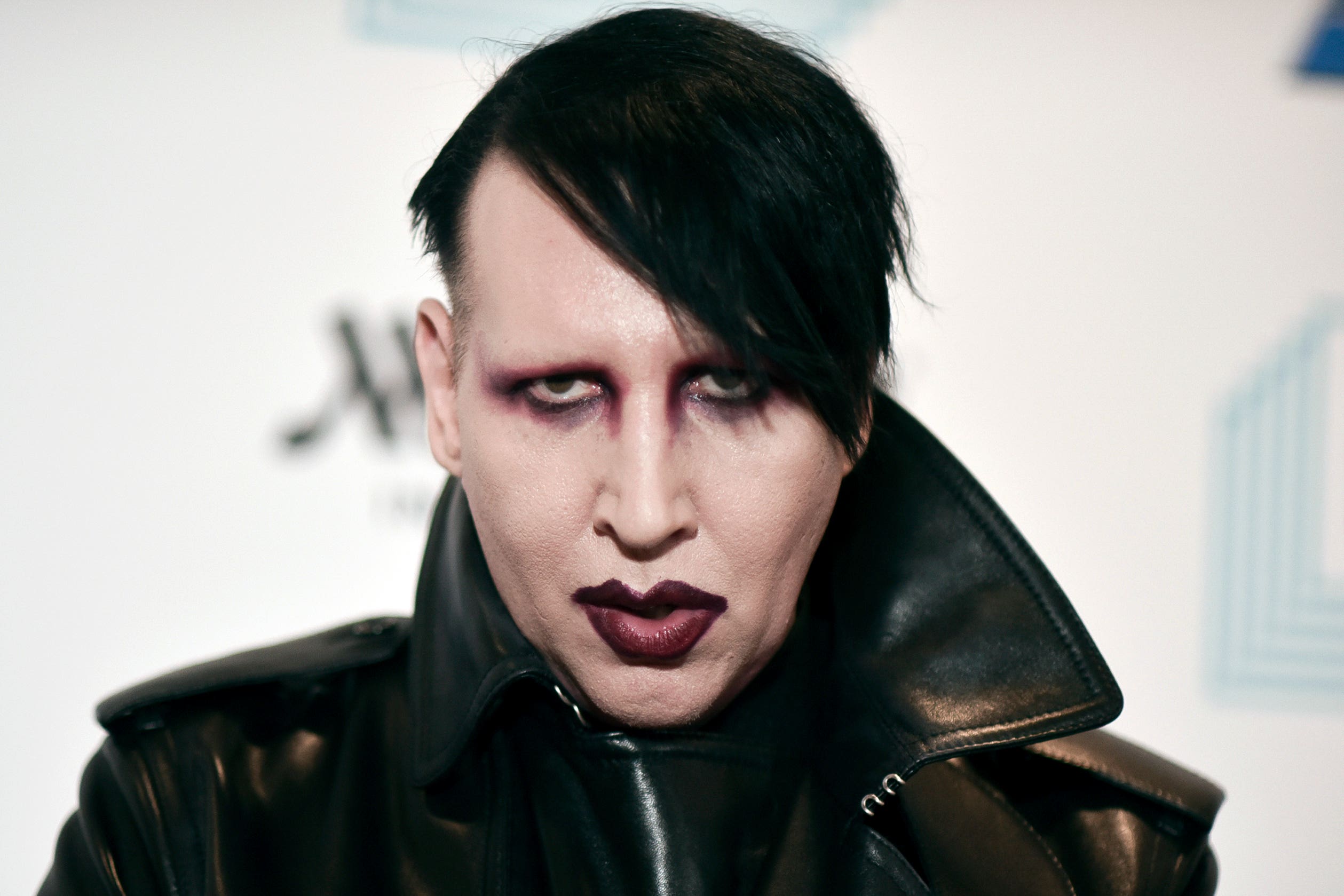Marilyn Manson to plead no contest to blowing his nose on videographer
