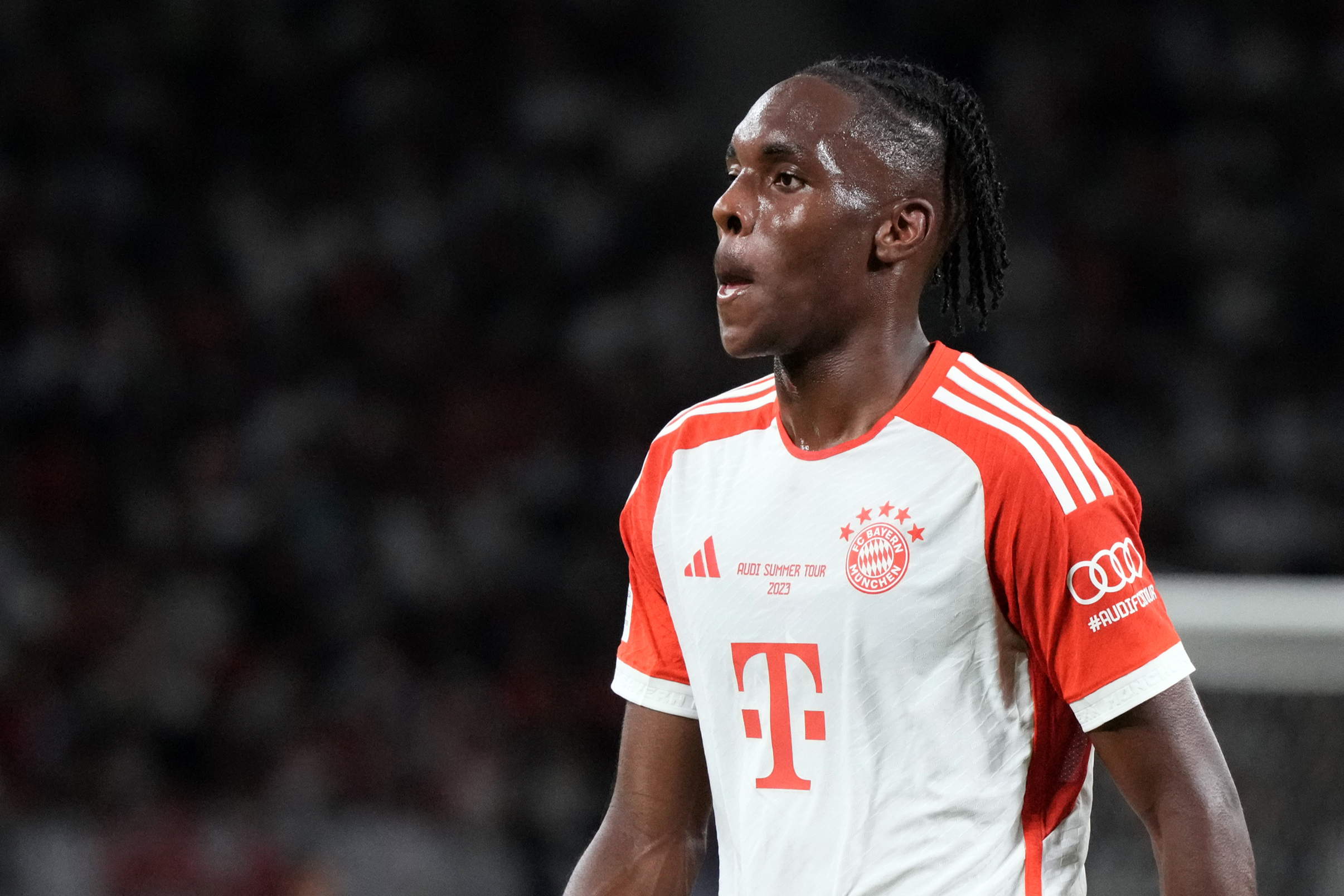 Mathys Tel playing for Bayern Munich against Man City