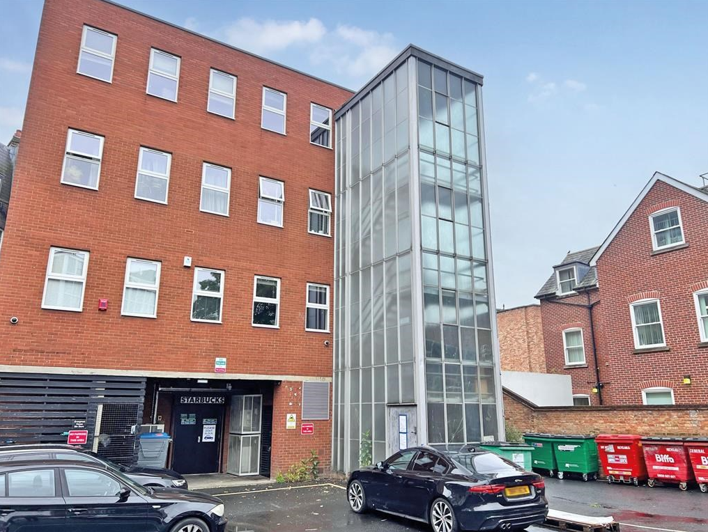 Disused stairwell in Twickenham sells at auction for £25,000
