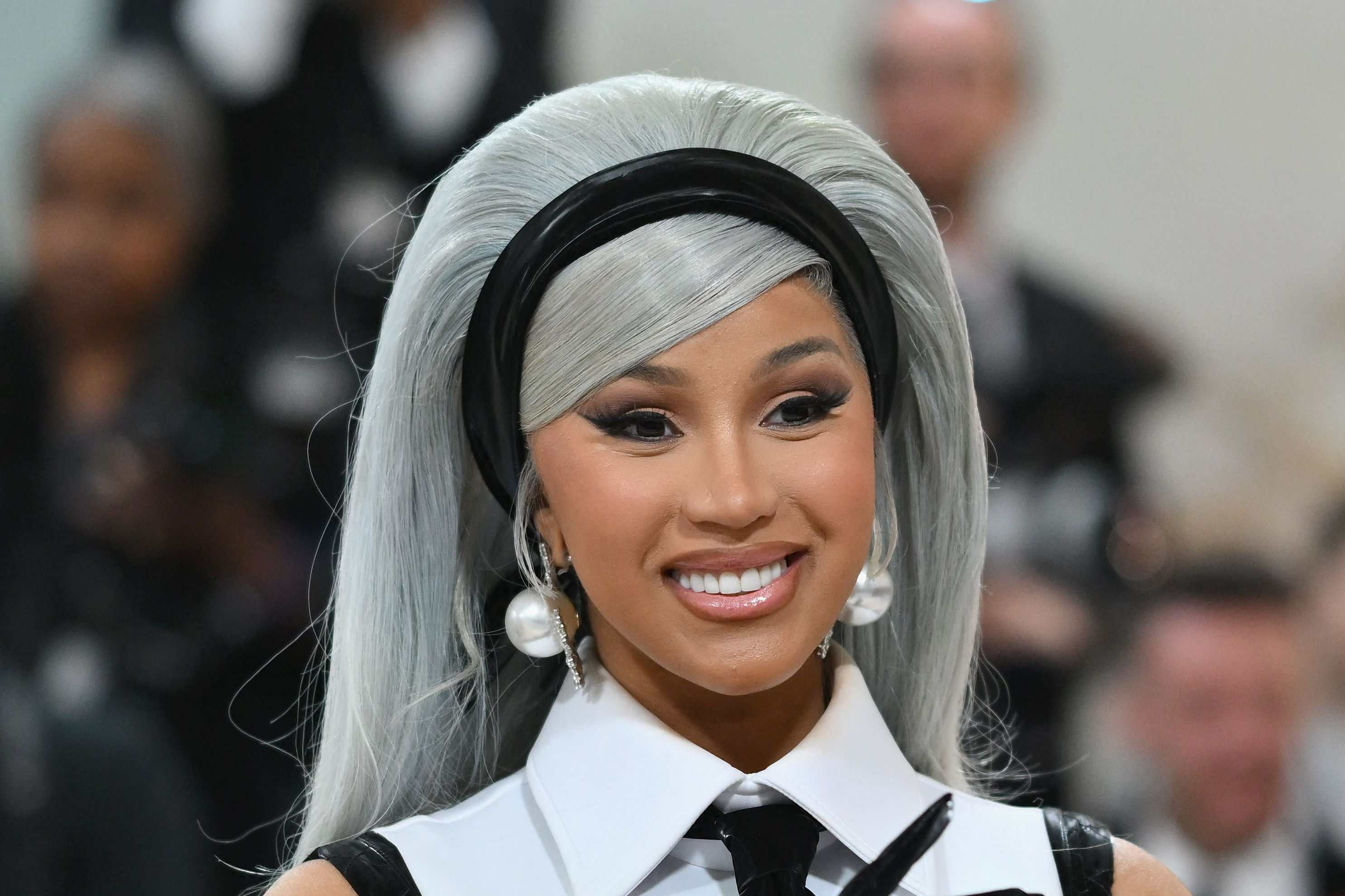 Cardi B won’t be charged in concert microphone throwing incident