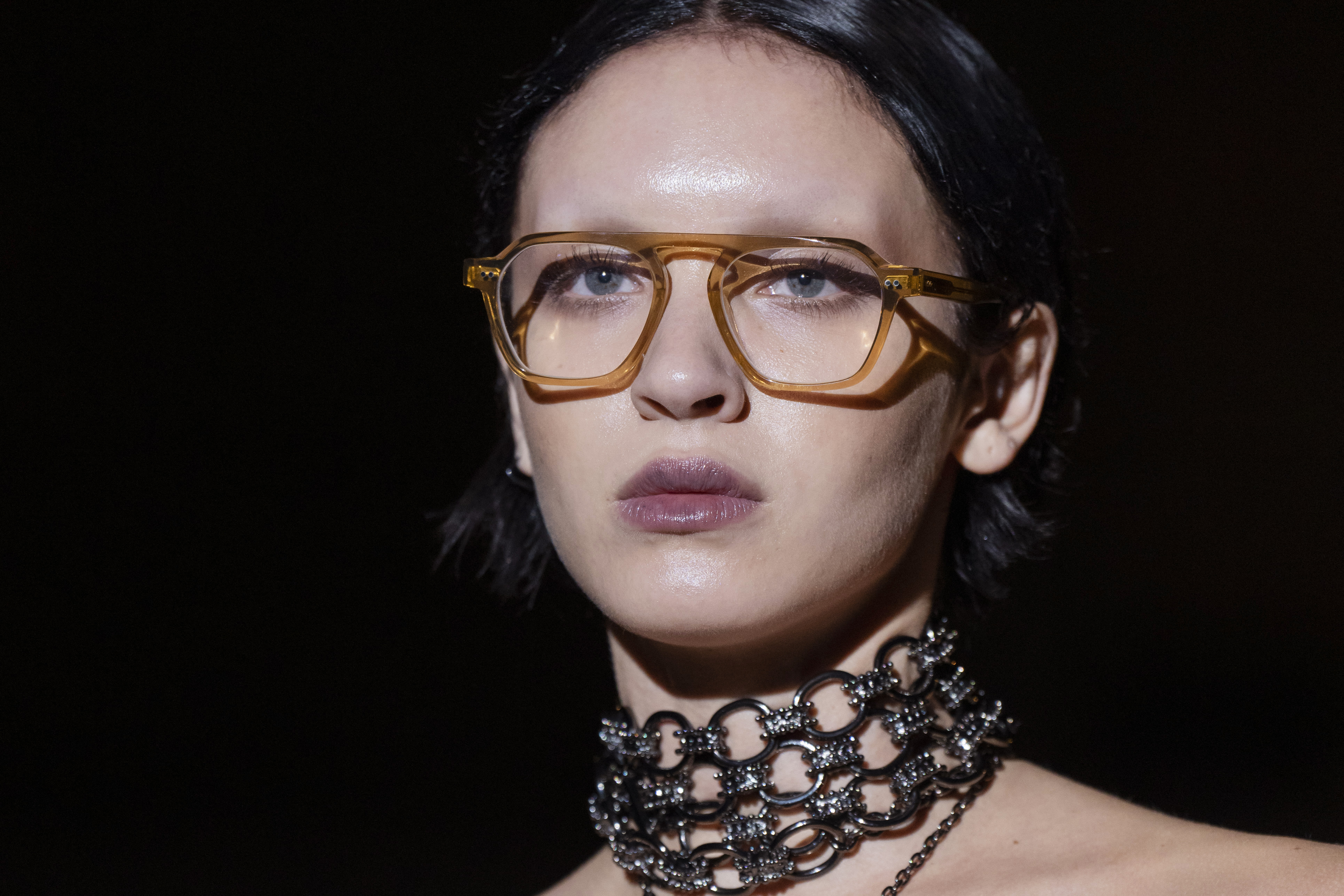 Best glasses for a round face: How to choose the perfect frames