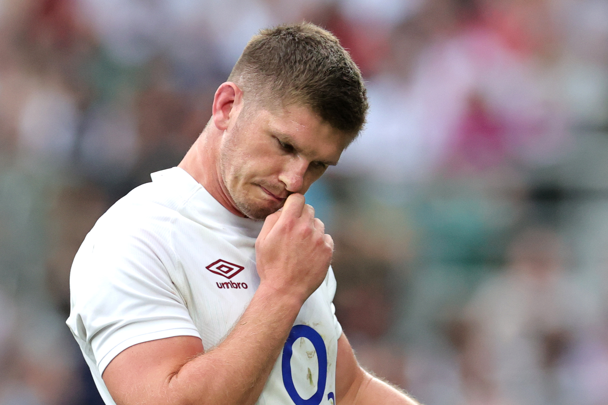 Owen Farrell: Kevin Sinfield hopes England captain avoids David Beckham treatment after red card controversy