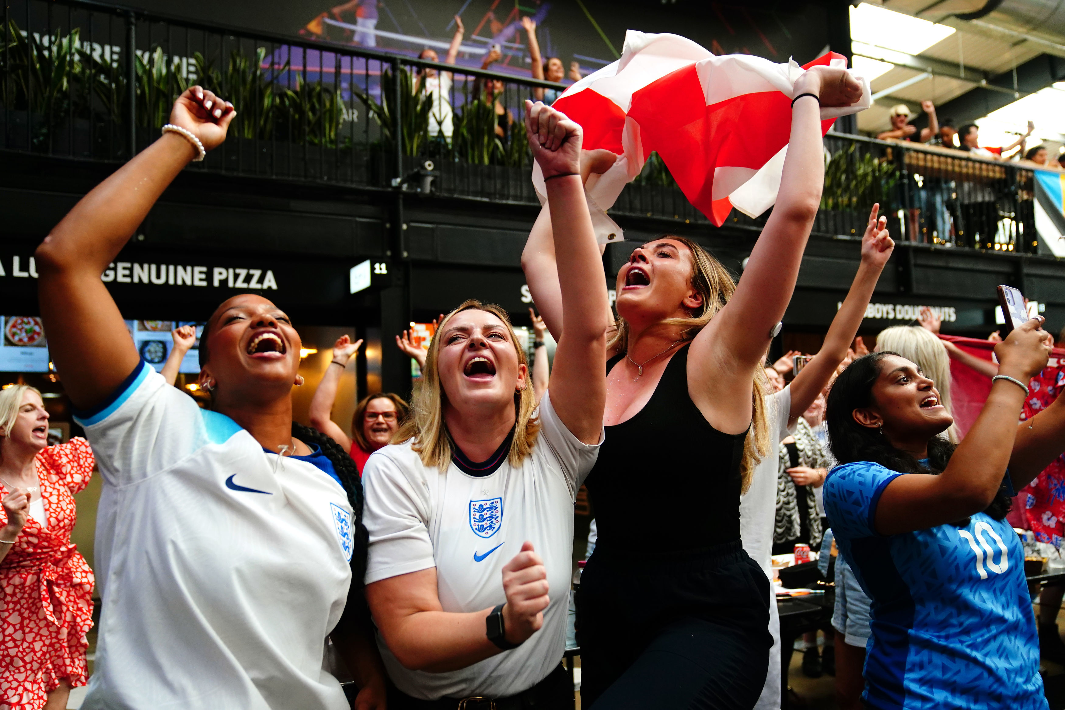 England fans celebrate in London as Lionesses make it through to first World Cup final