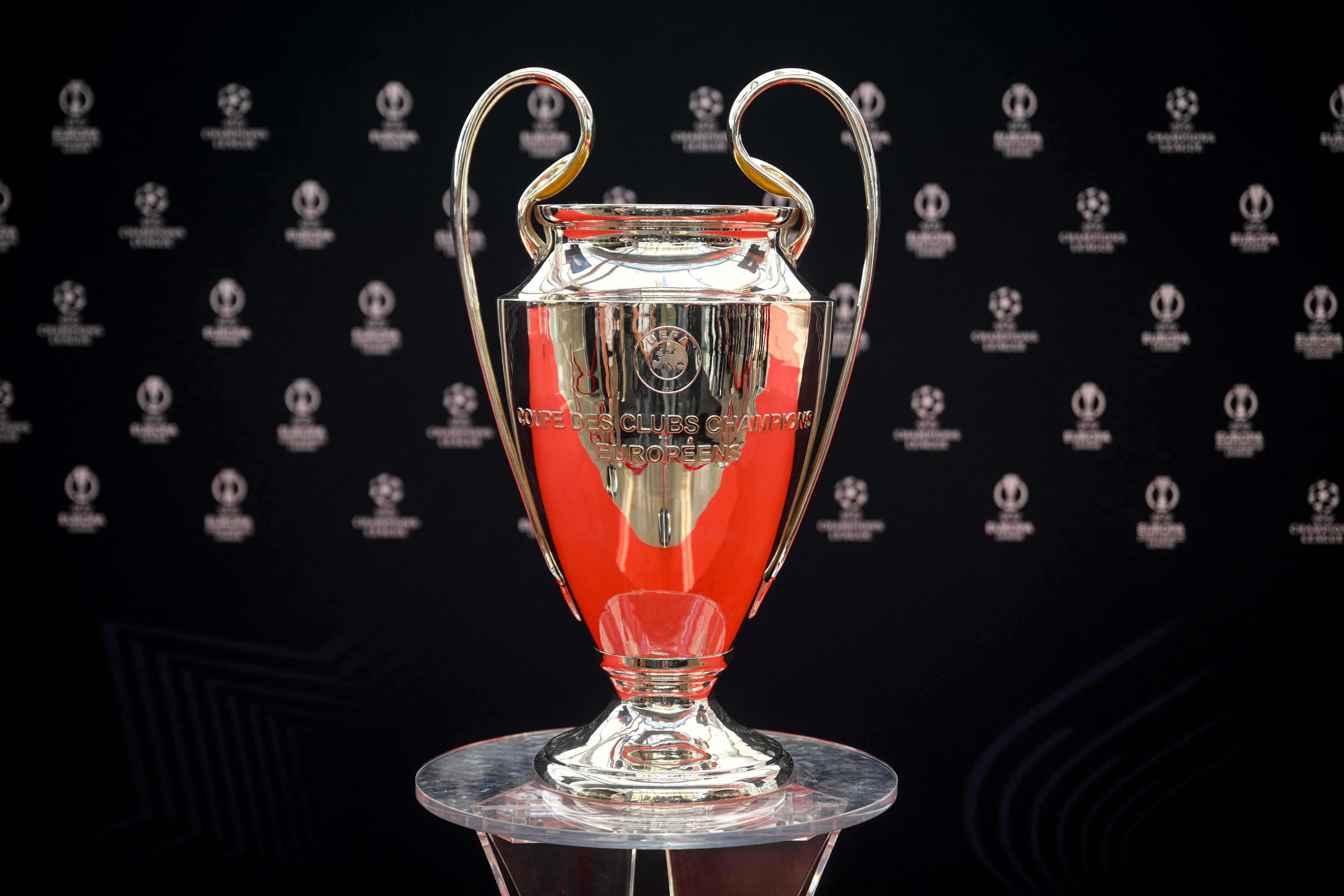 FBL-EUR-C1-DRAW-TROPHY