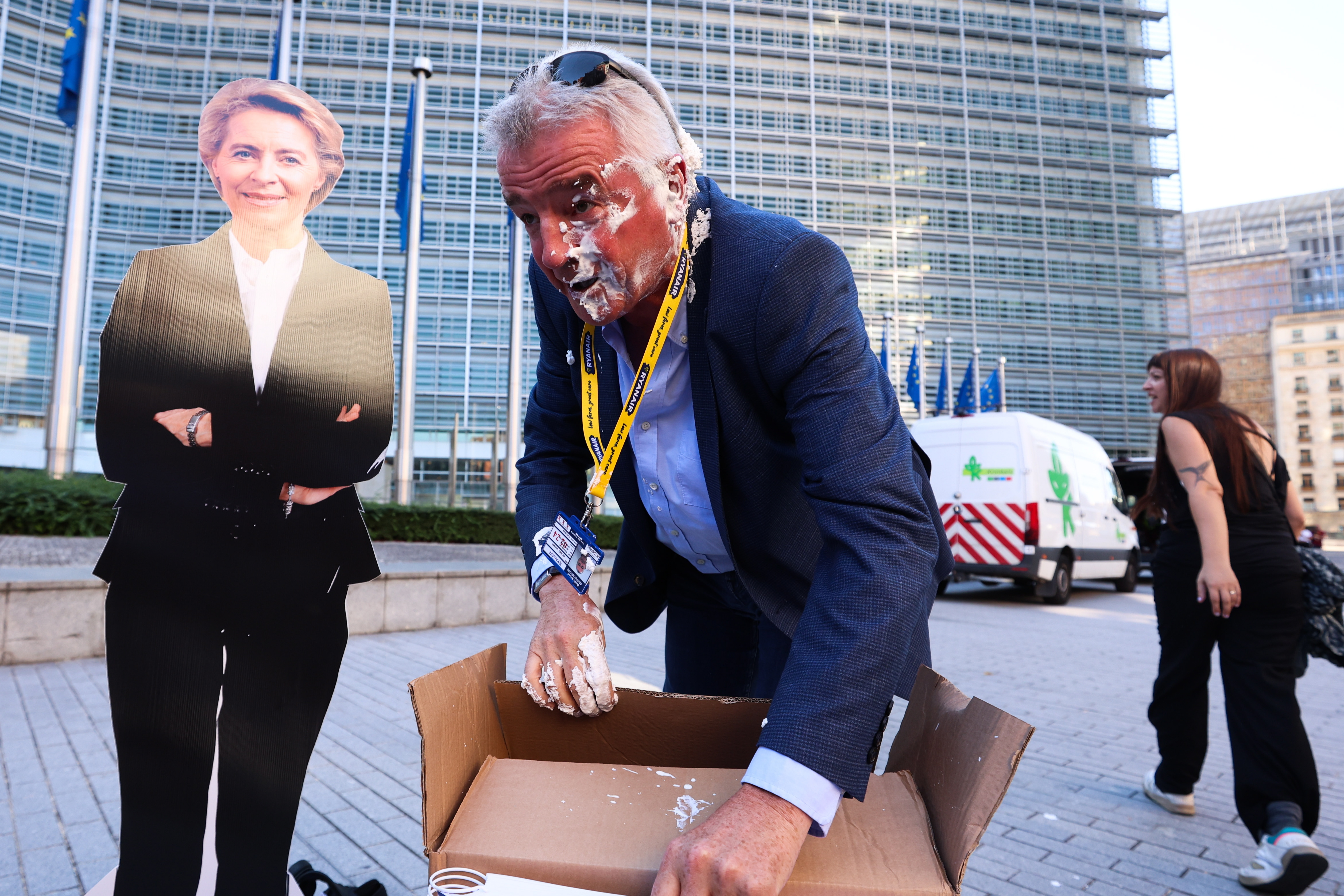 Activists throw cream pie on Ryanair CEO in Brussels