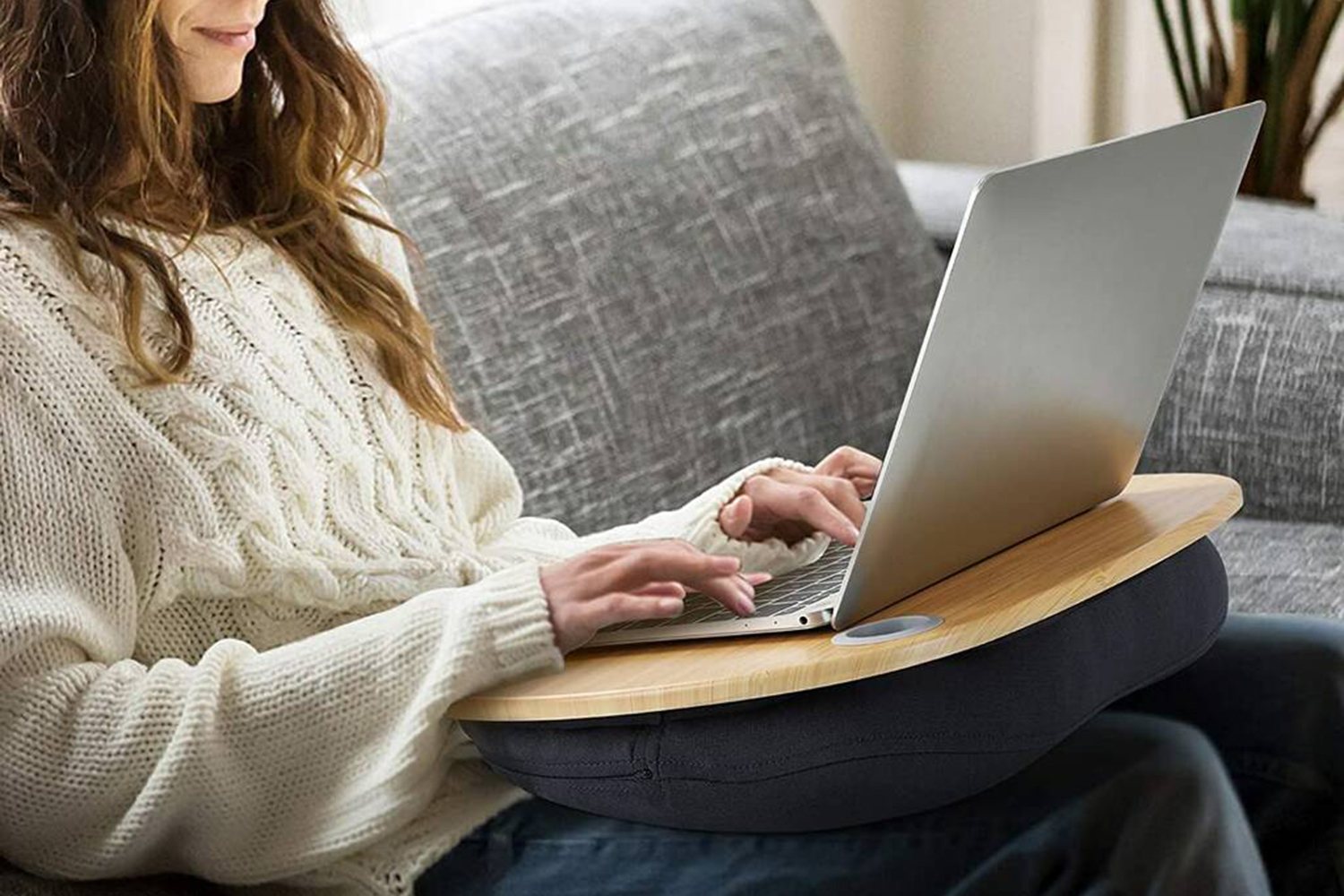 Best cushioned lap desks for work and gaming in comfort