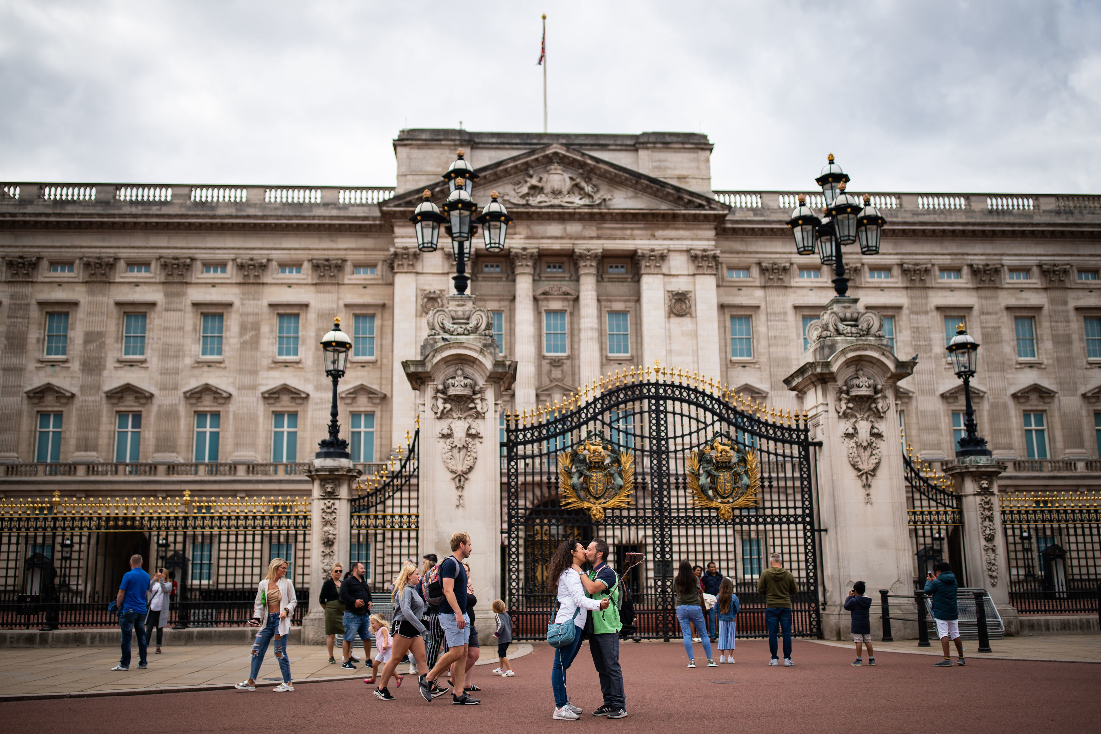 Tour guides call for ban on megaphones at London attractions 