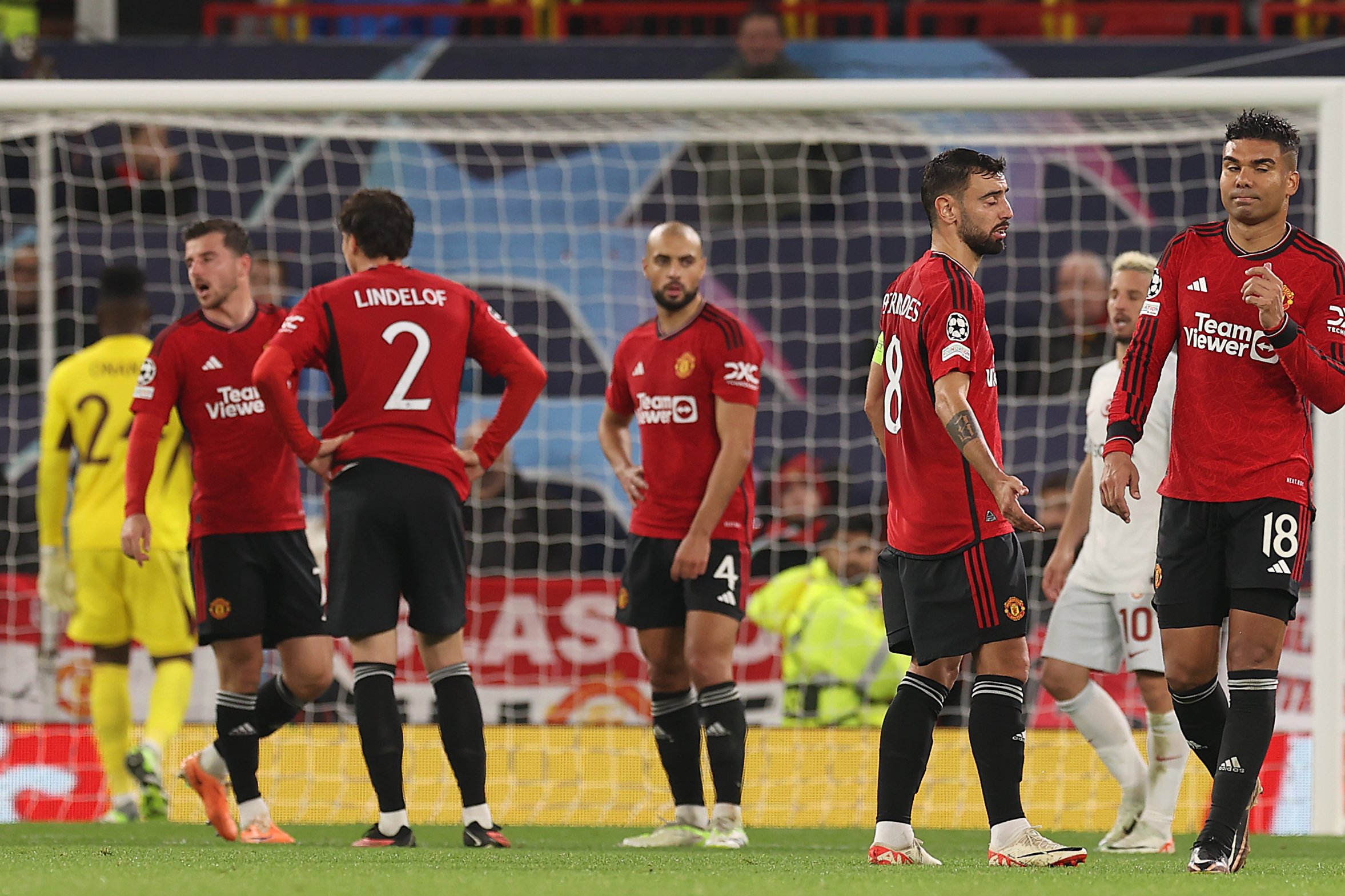 Man Utd 2-3 Galatasaray: Casemiro sent off in dramatic Champions League defeat