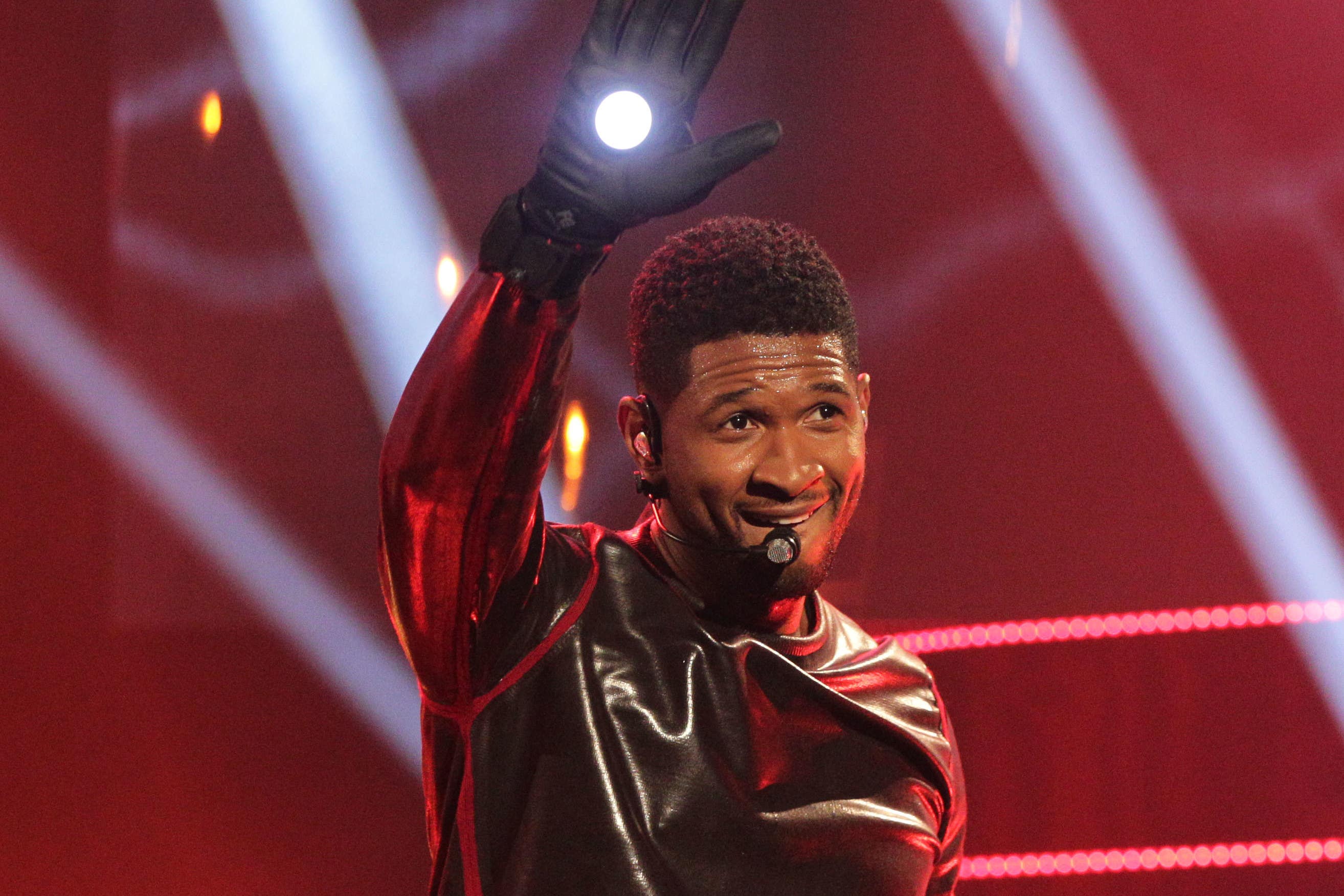 Usher’s Super Bowl half-time show has been 30 years in the making