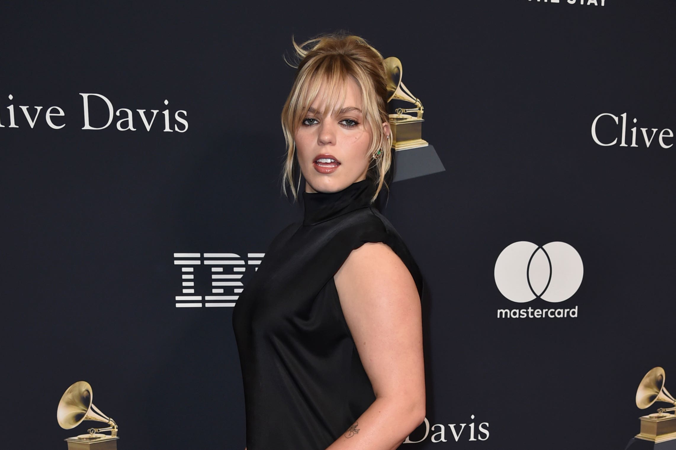 Renee Rapp lauds Beyonce as ‘reason I know how to sing’ after receiving flowers
