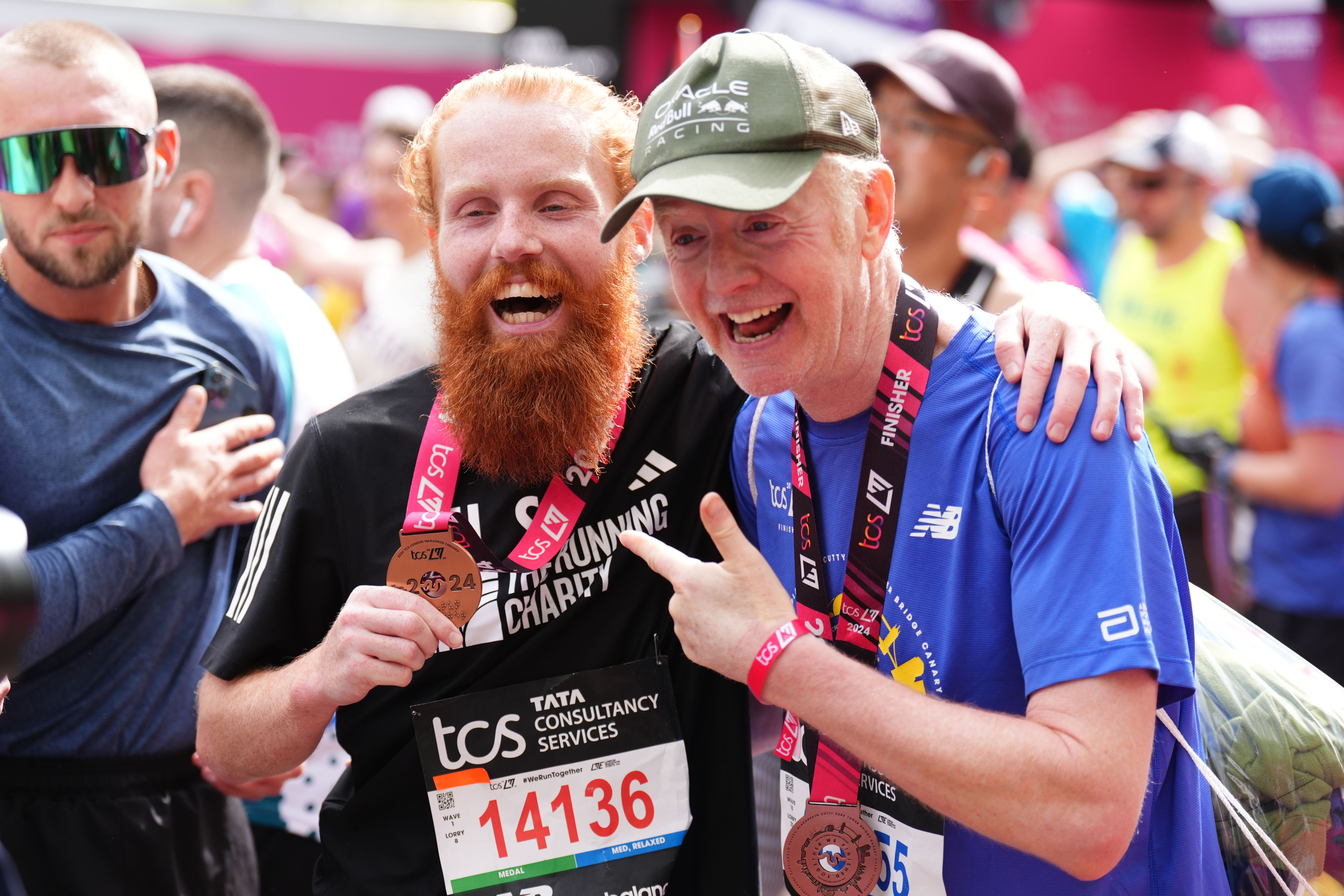 Celebrities, politicians and people in costume run in record London Marathon