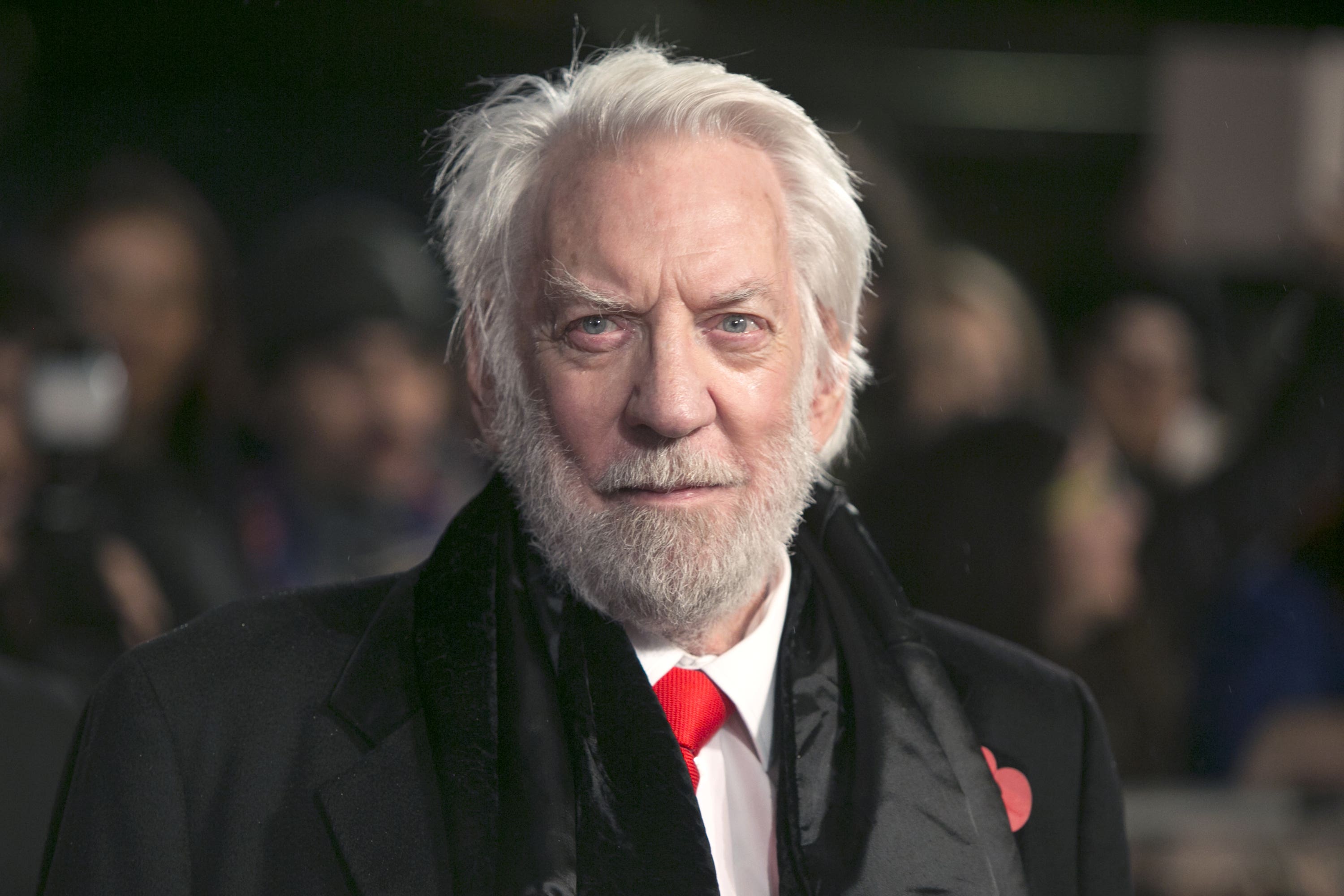 'Heartbroken' Jane Fonda leads tributes to Donald Sutherland 