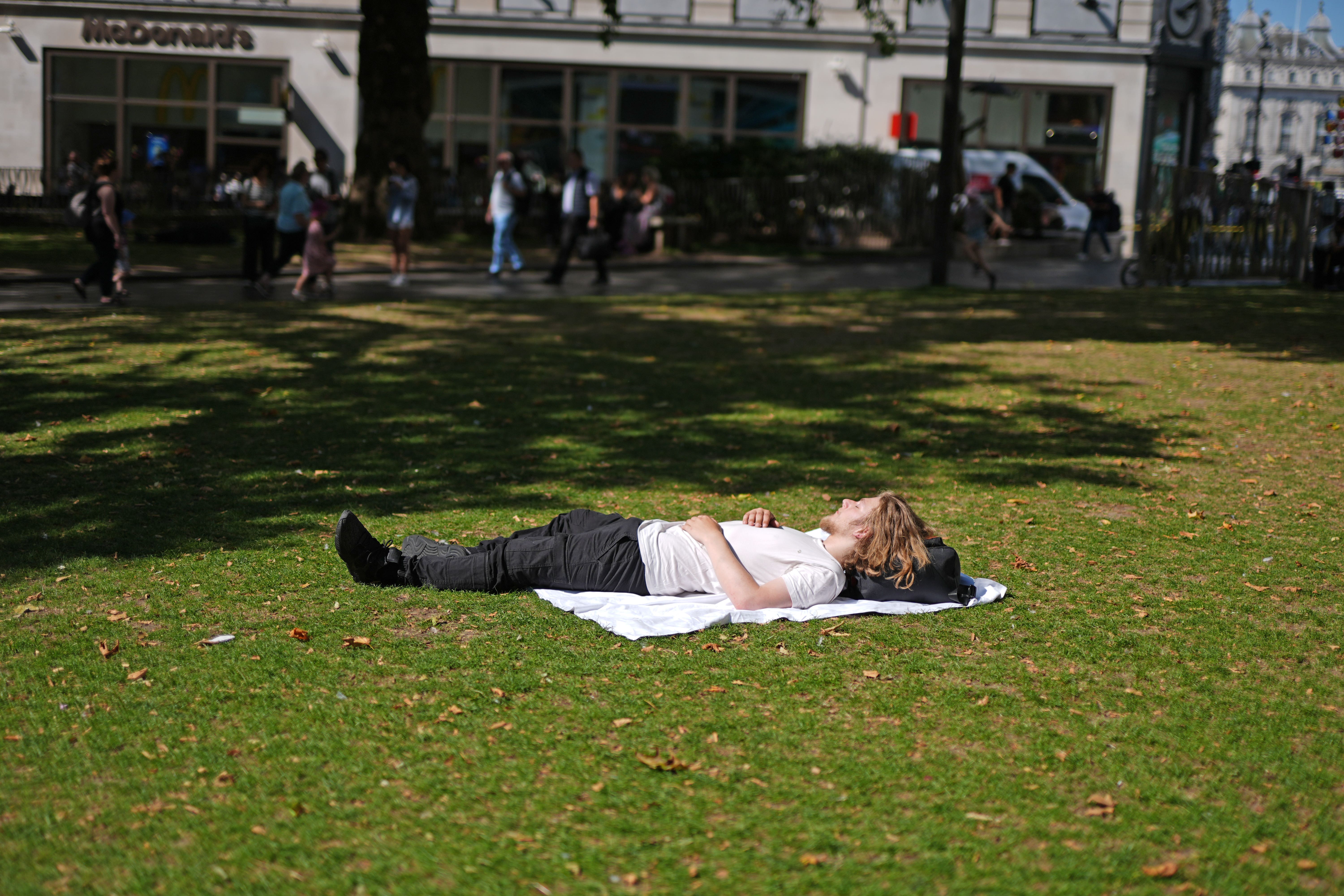 Heatwave expected before thunderstorms hit the UK