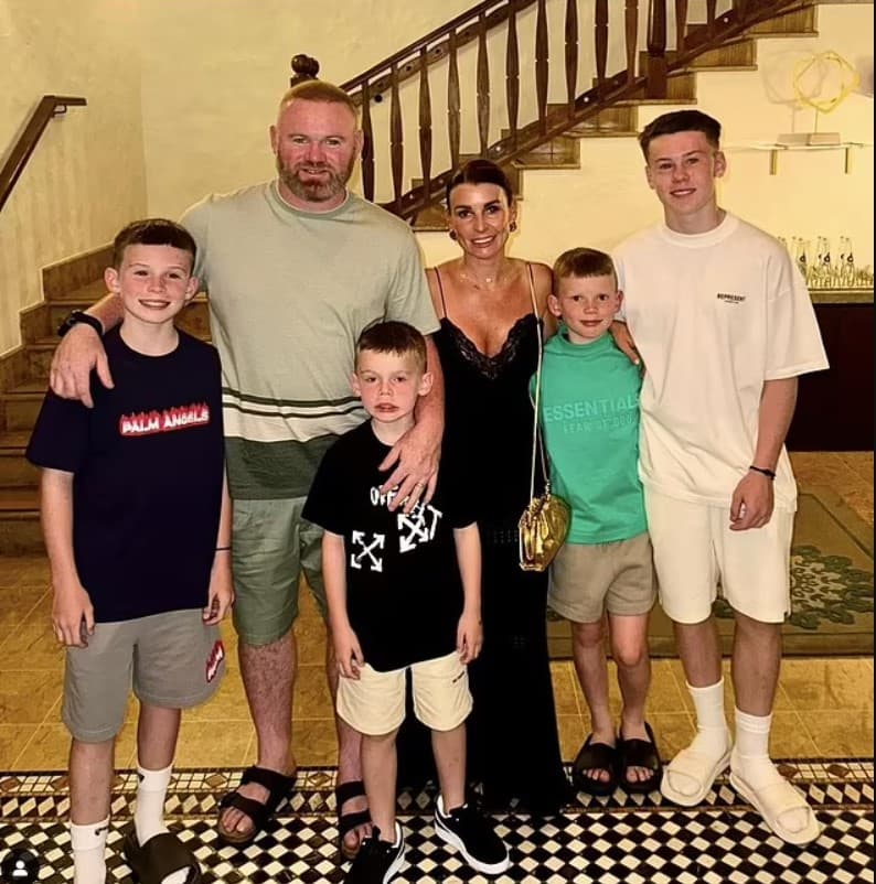 Coleen Rooney has family reunion on I'm A CEleb