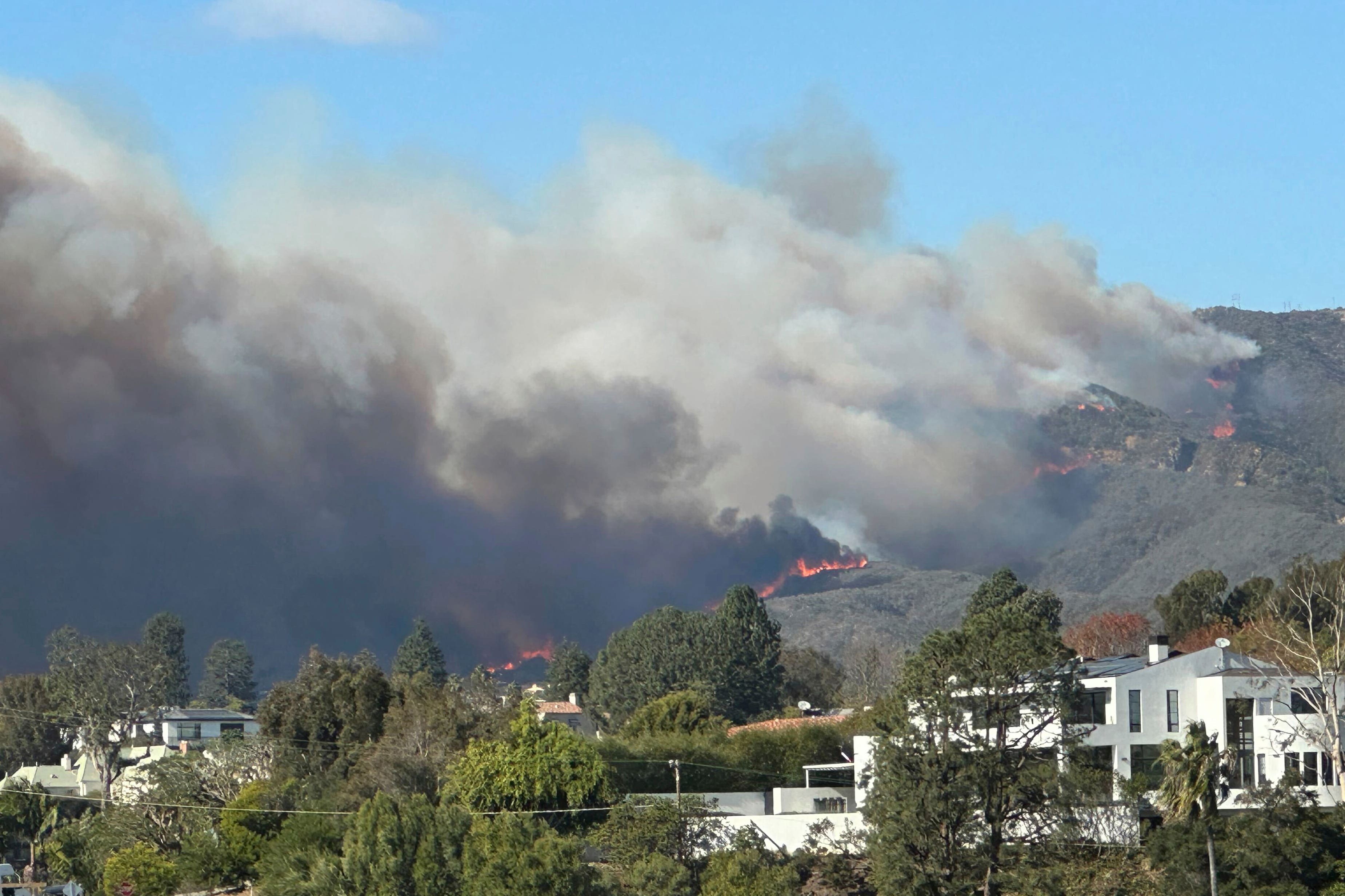 Hollywood premiere cancelled as residents told to ‘evacuate now’ from wildfire