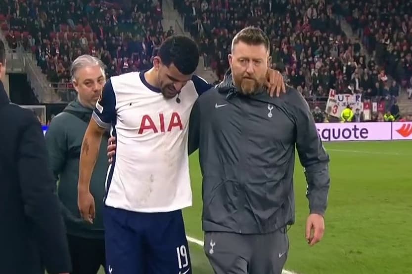 Dominic Solanke injury against AZ Alkmaar