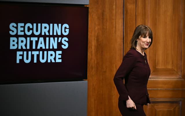 Chancellor Rachel Reeves arrives to host a press conference in the Downing Street Briefing Room 