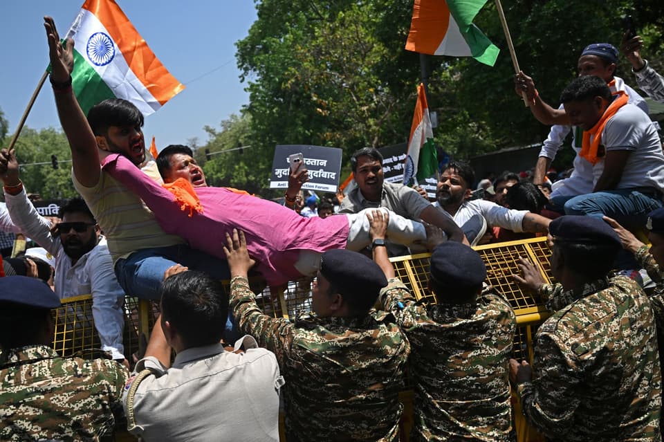 TOPSHOT-INDIA-KASHMIR-PAKISTAN-UNREST-PROTEST
