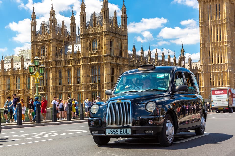 London,,The,United,Kingdom,-,June,26,,2022:,Symbols,Of