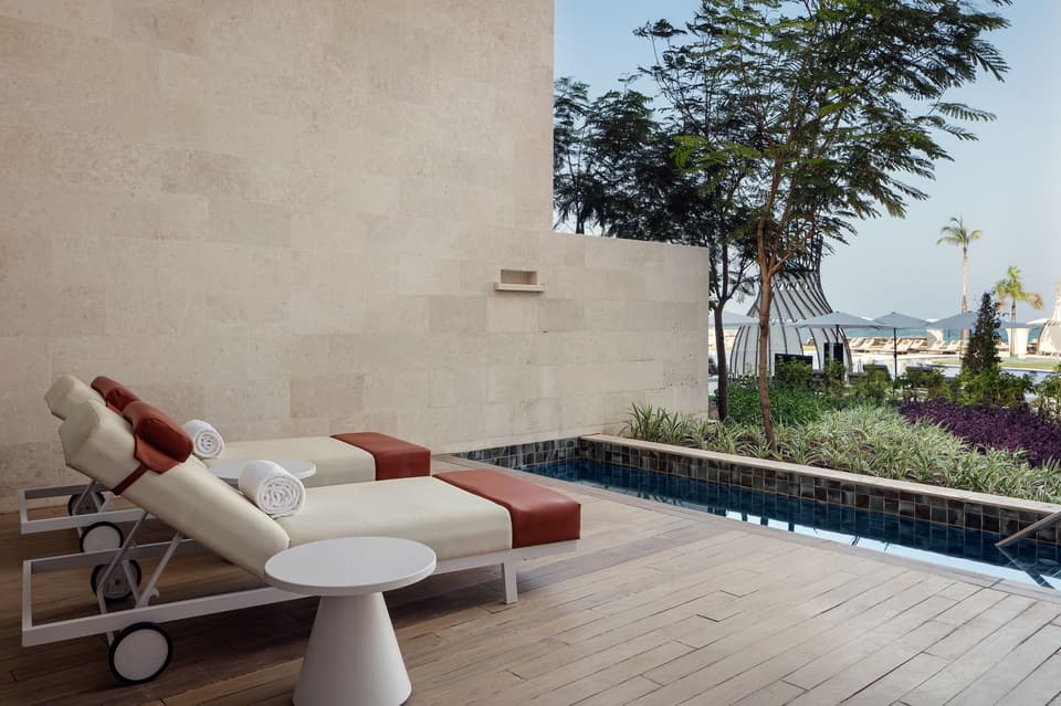 St Regis, Muscat