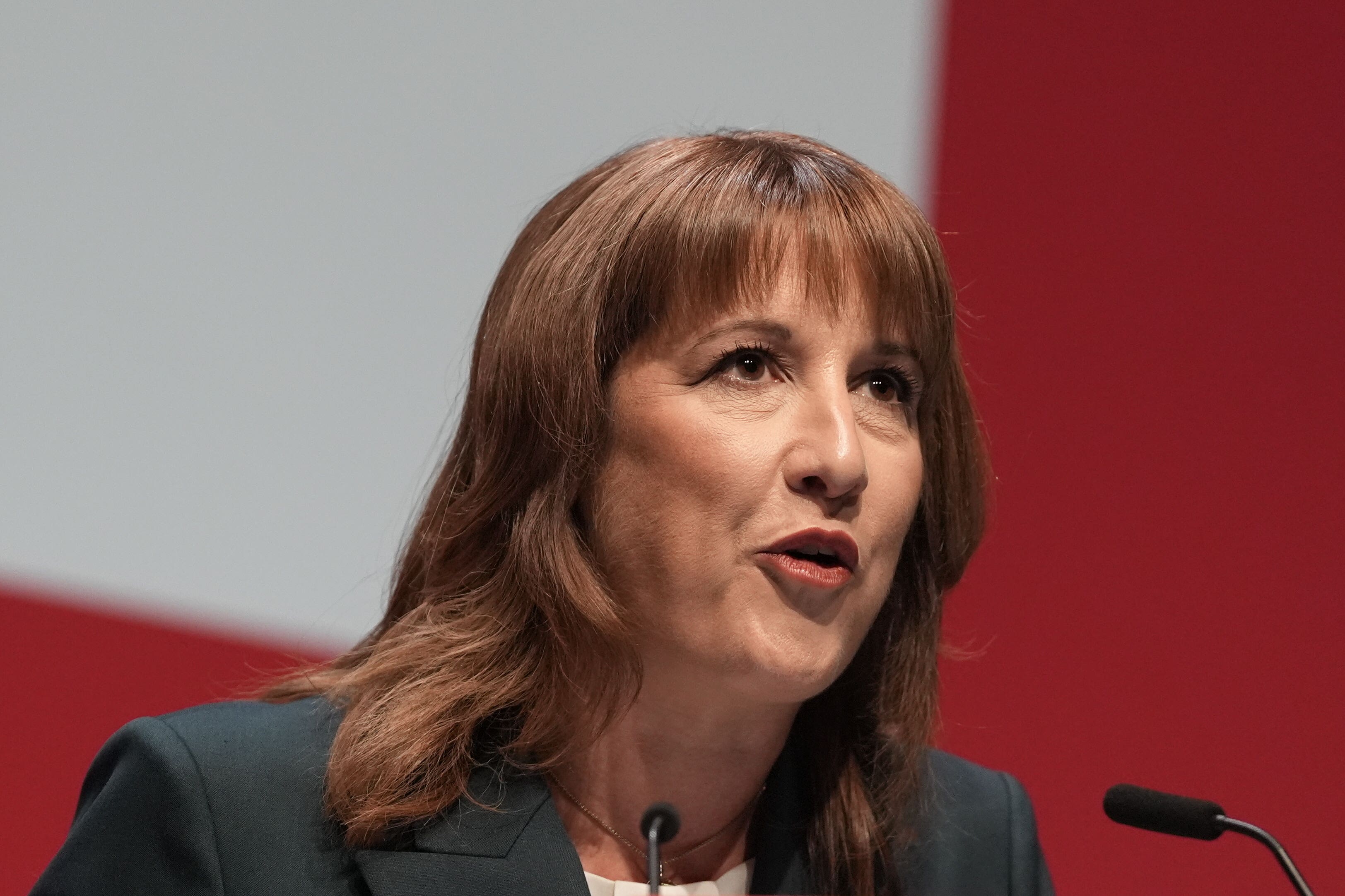 Rachel Reeves to lay out plans to scrap paperwork for thousands of UK firms