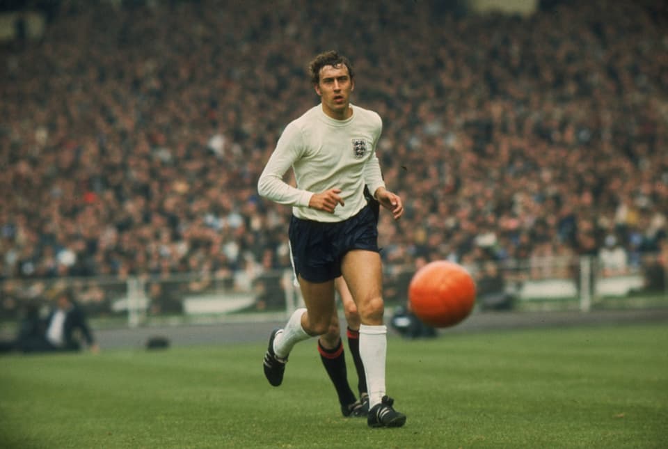 Martin Chivers playing for England in 1972
