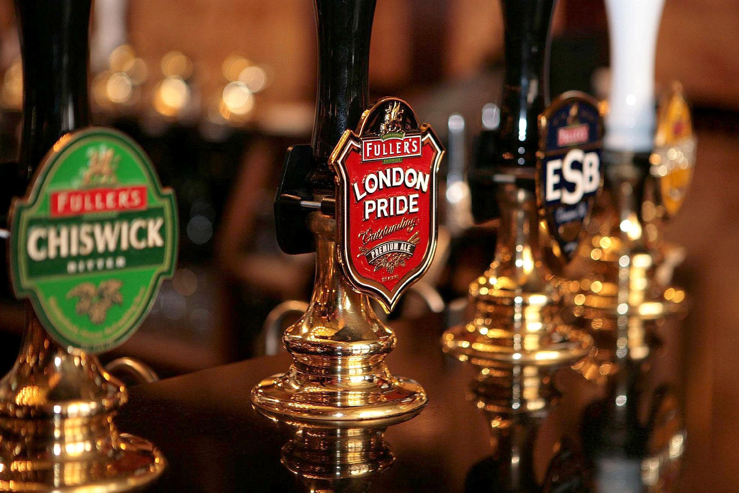 Price of a pint in London soars to over £10 for the first time