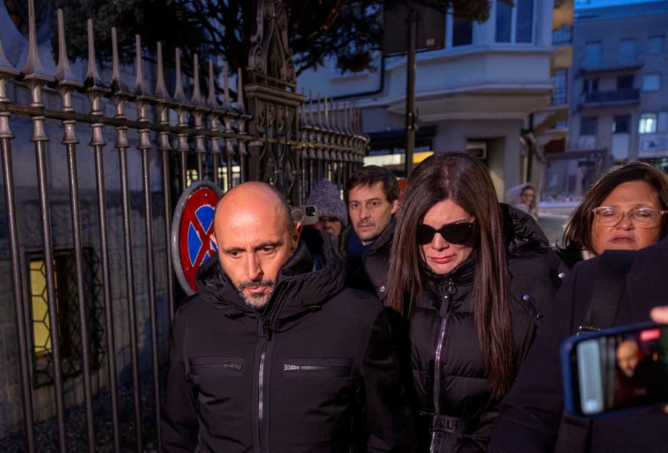 Bar owners questioned in Swiss fire investigation in Sion