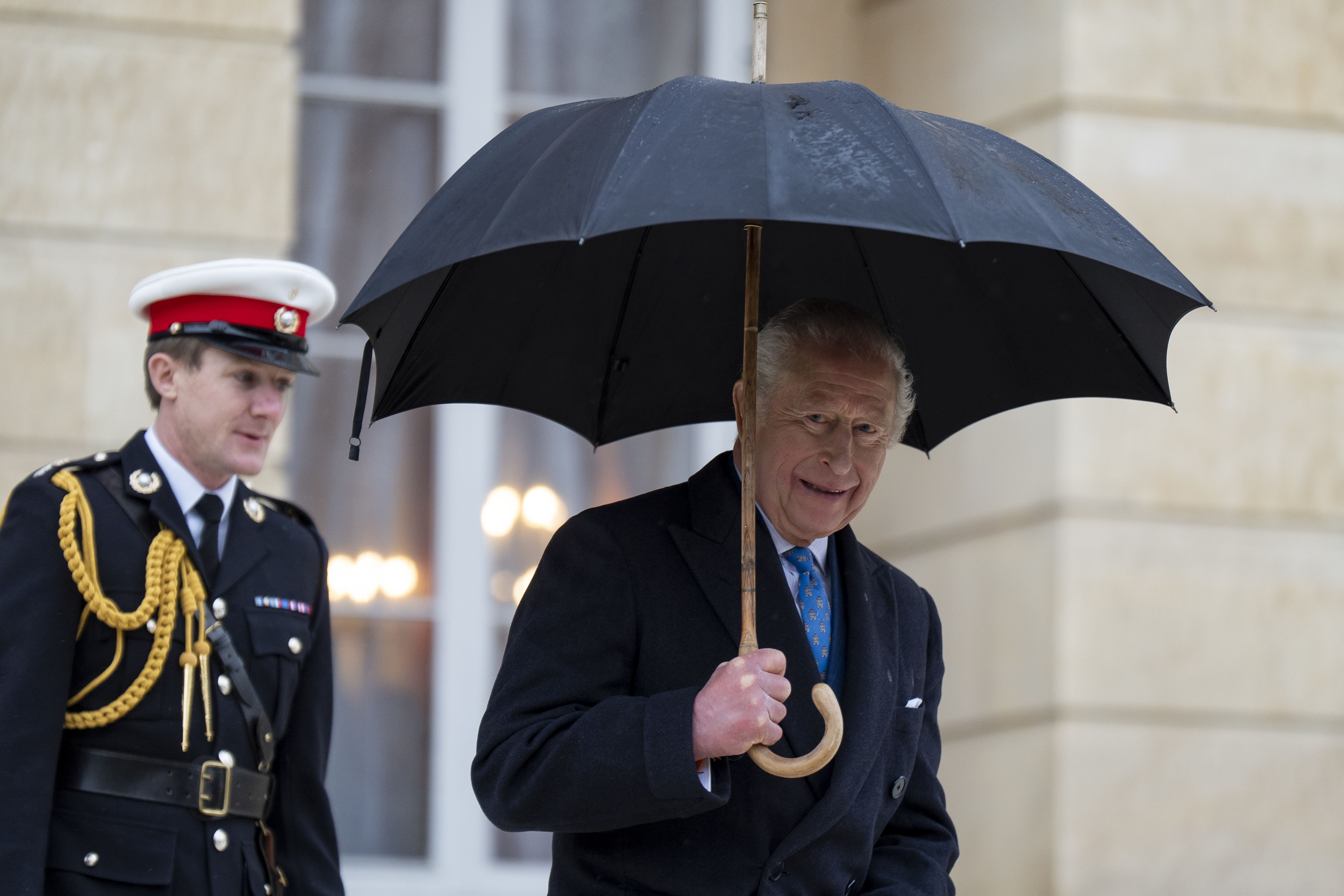 King leaves London with no Harry reunion on day of duke’s emotional evidence