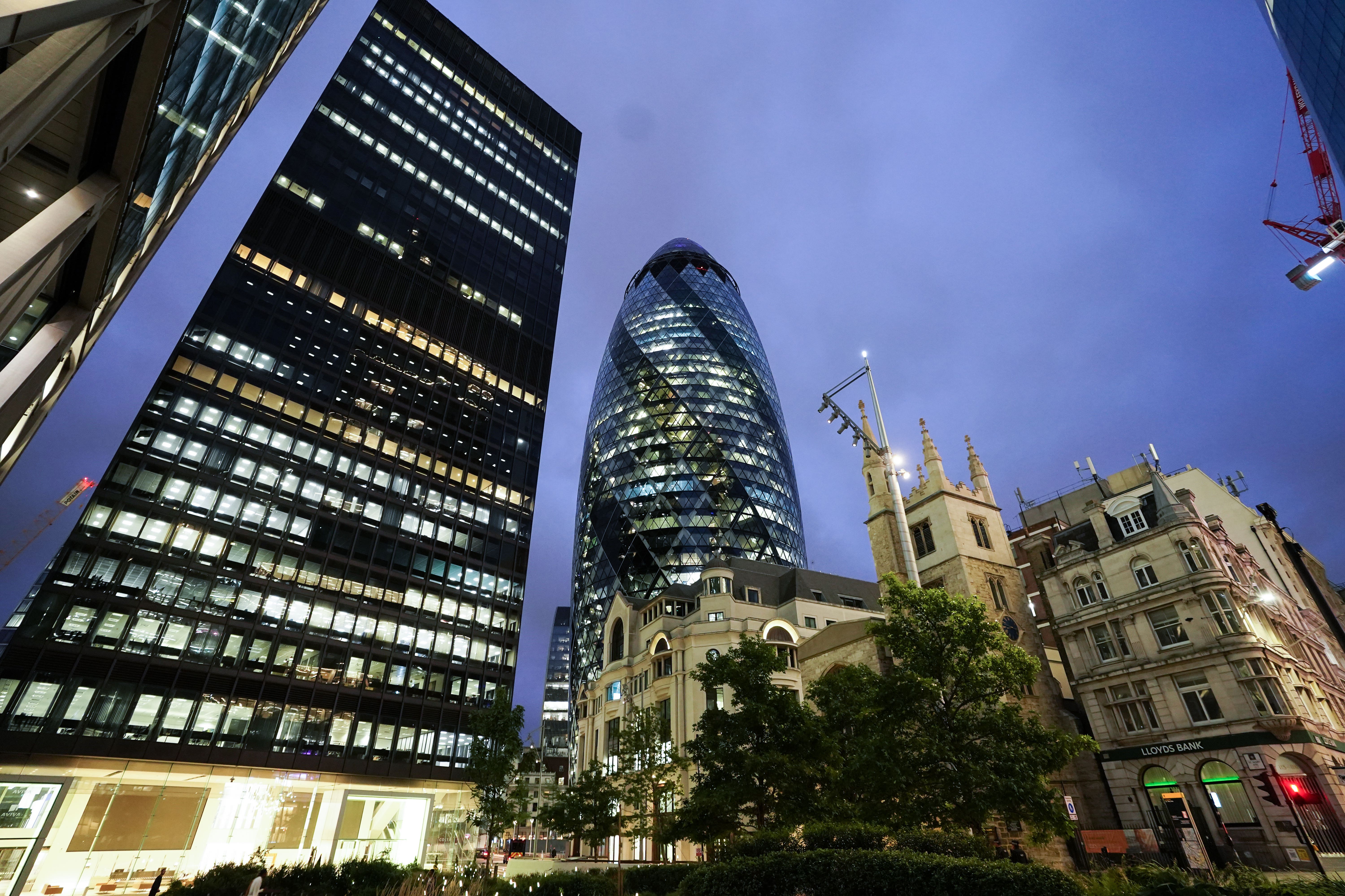 FTSE 100 flatlines as gold and silver gleam again