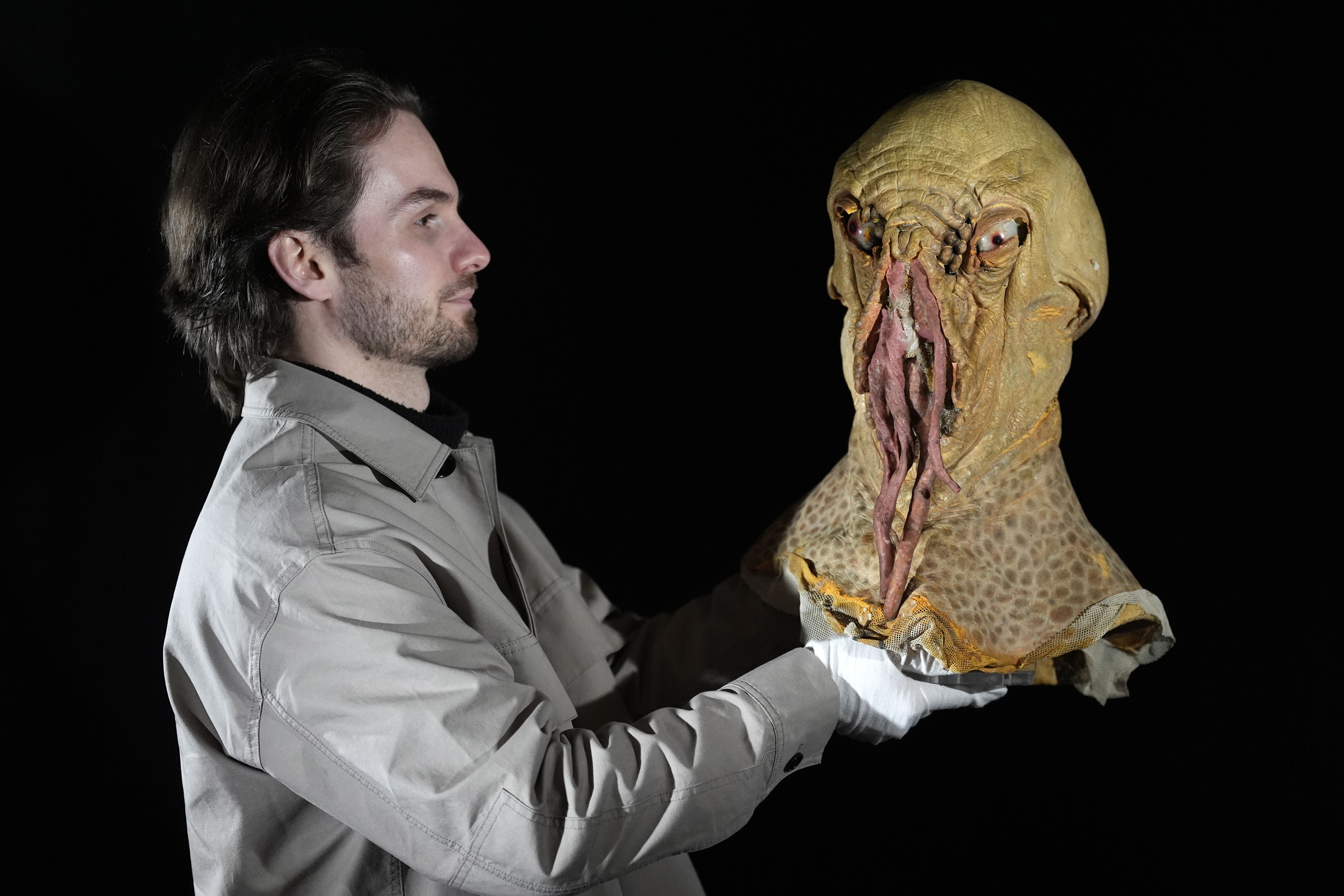 Doctor Who fans get chance to bid for famous props
